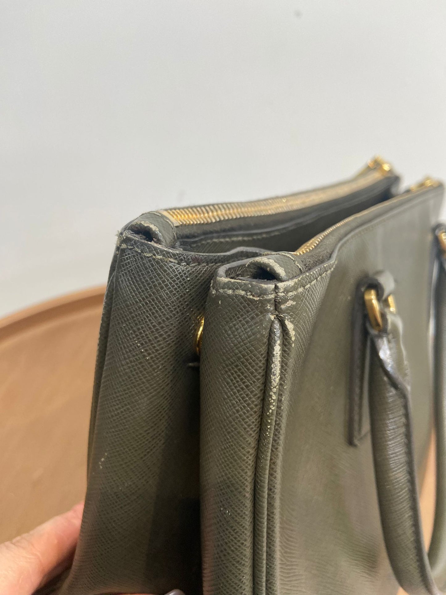 Prada galleria tote saffiano