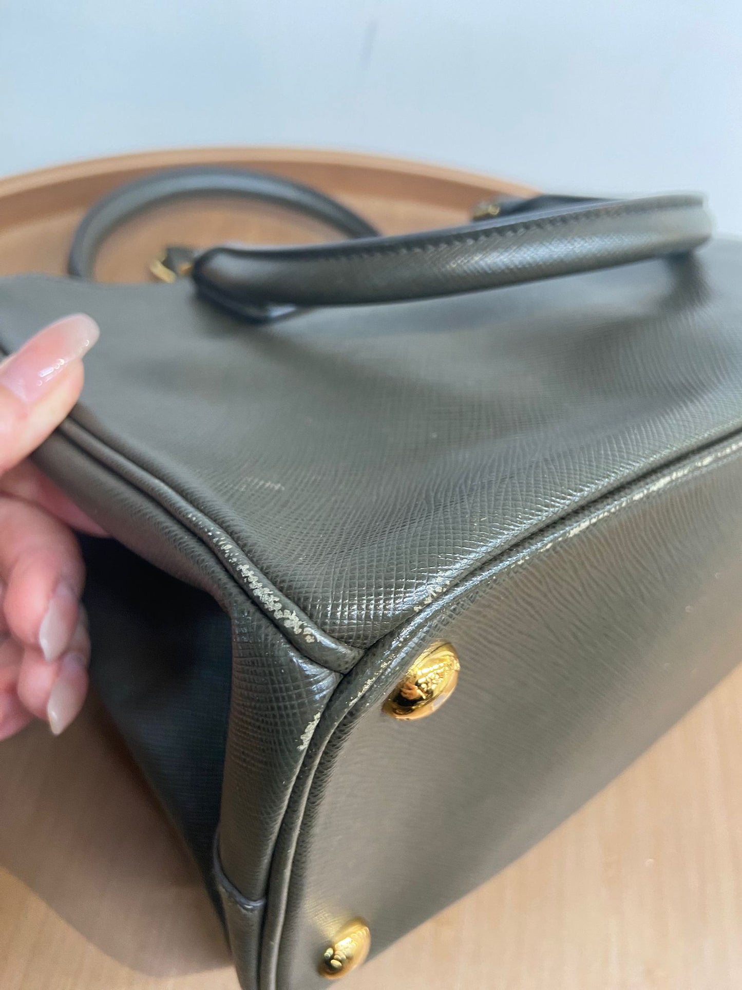 Prada galleria tote saffiano