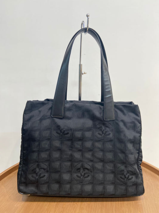 Chanel 冰格 Tote