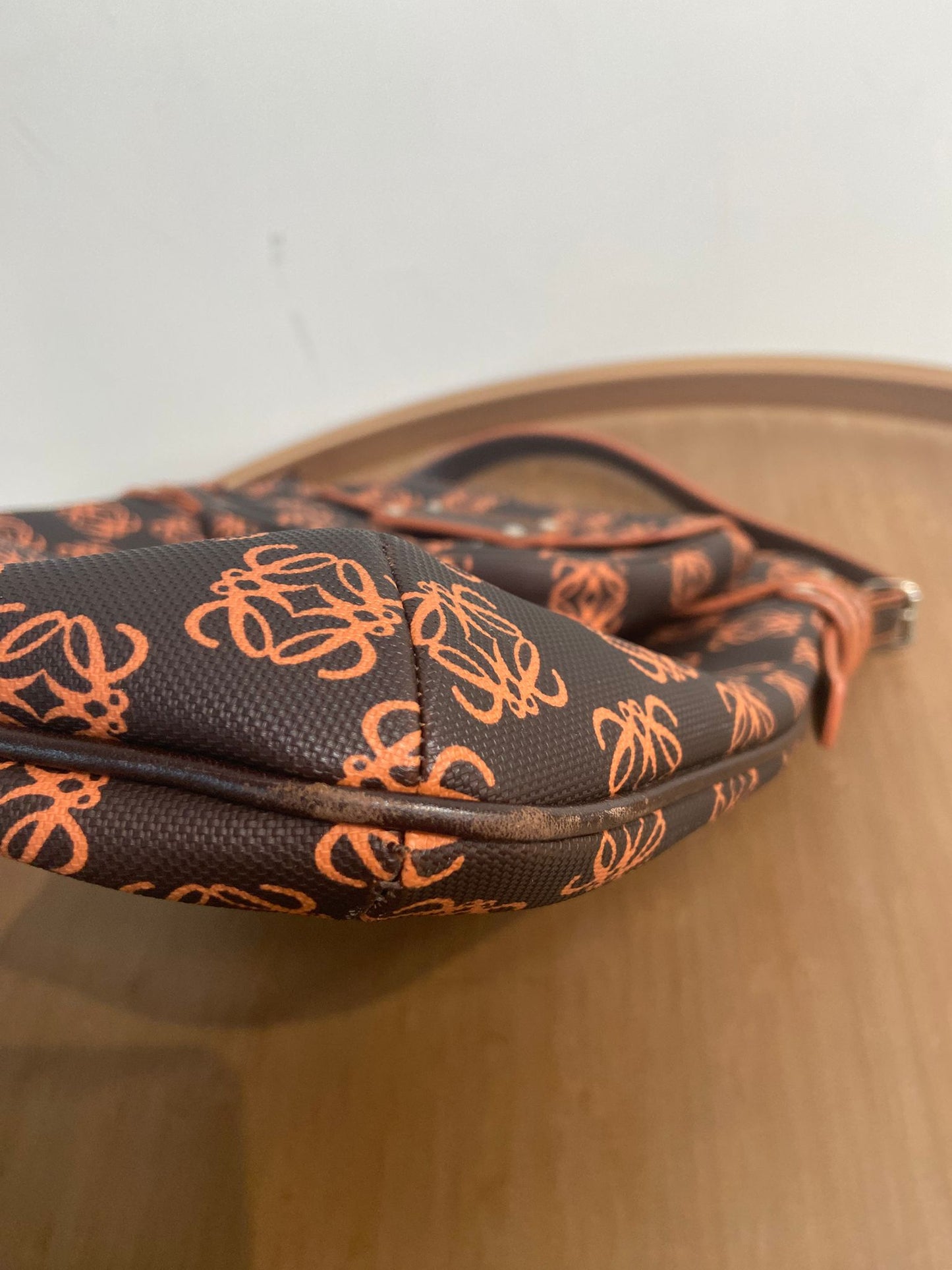 Loewe 斜孭袋
