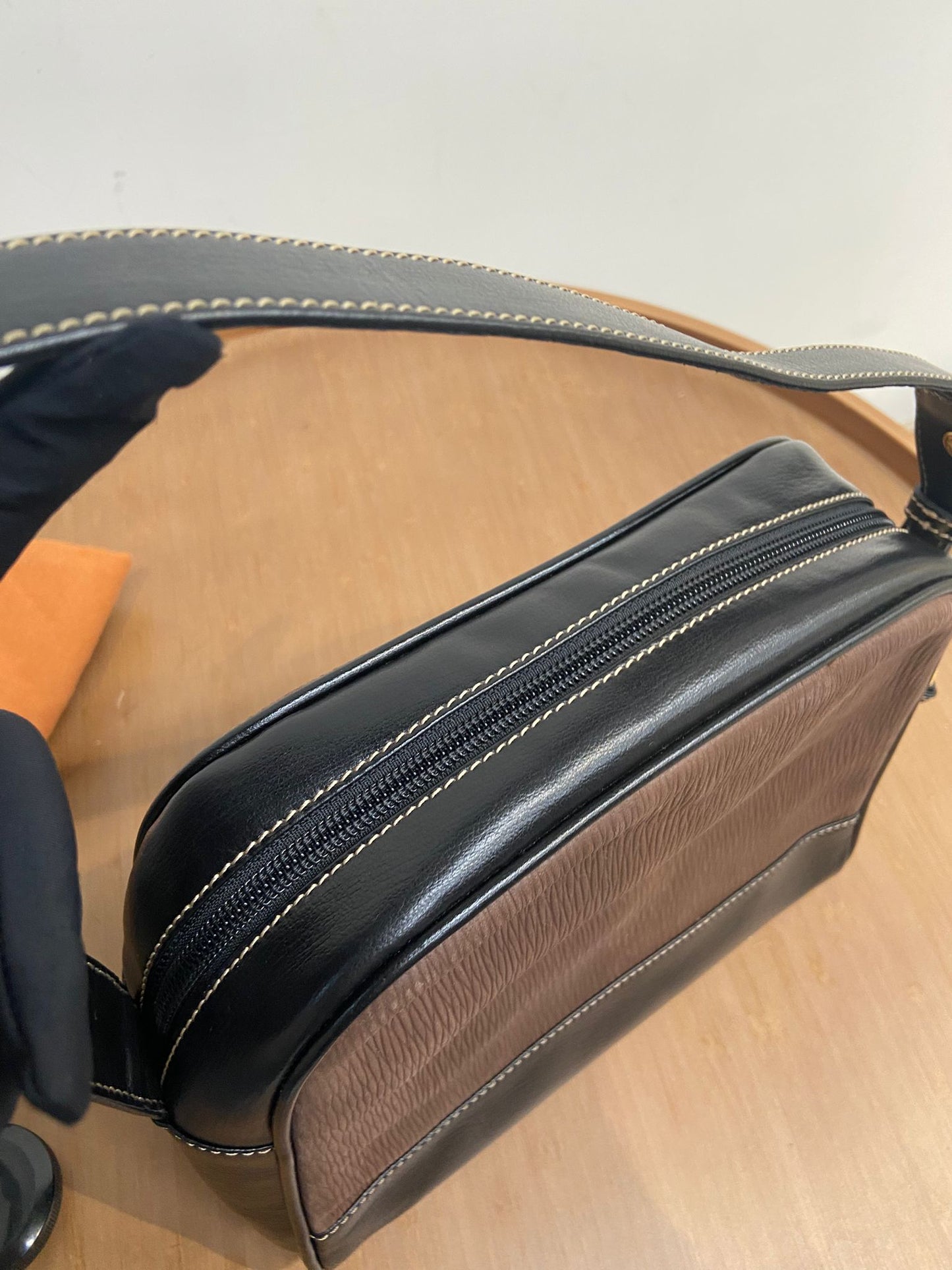 Loewe 斜孭相機袋