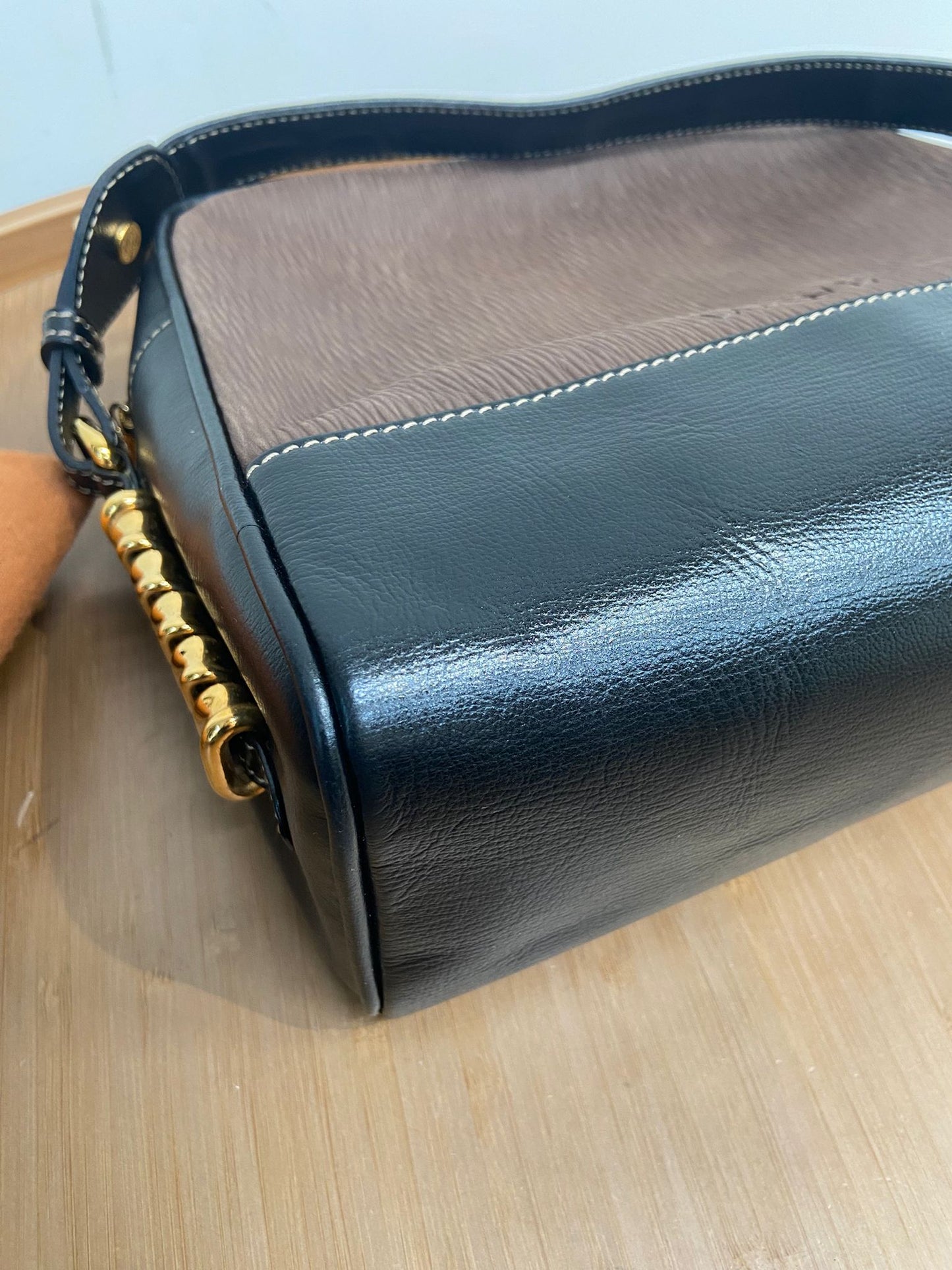 Loewe 斜孭相機袋