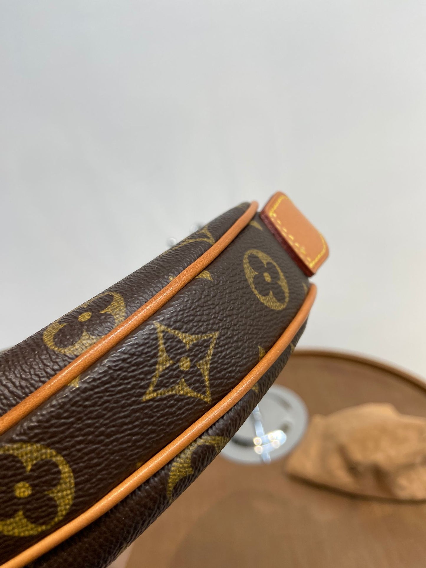 LV 老花豌豆 單肩包