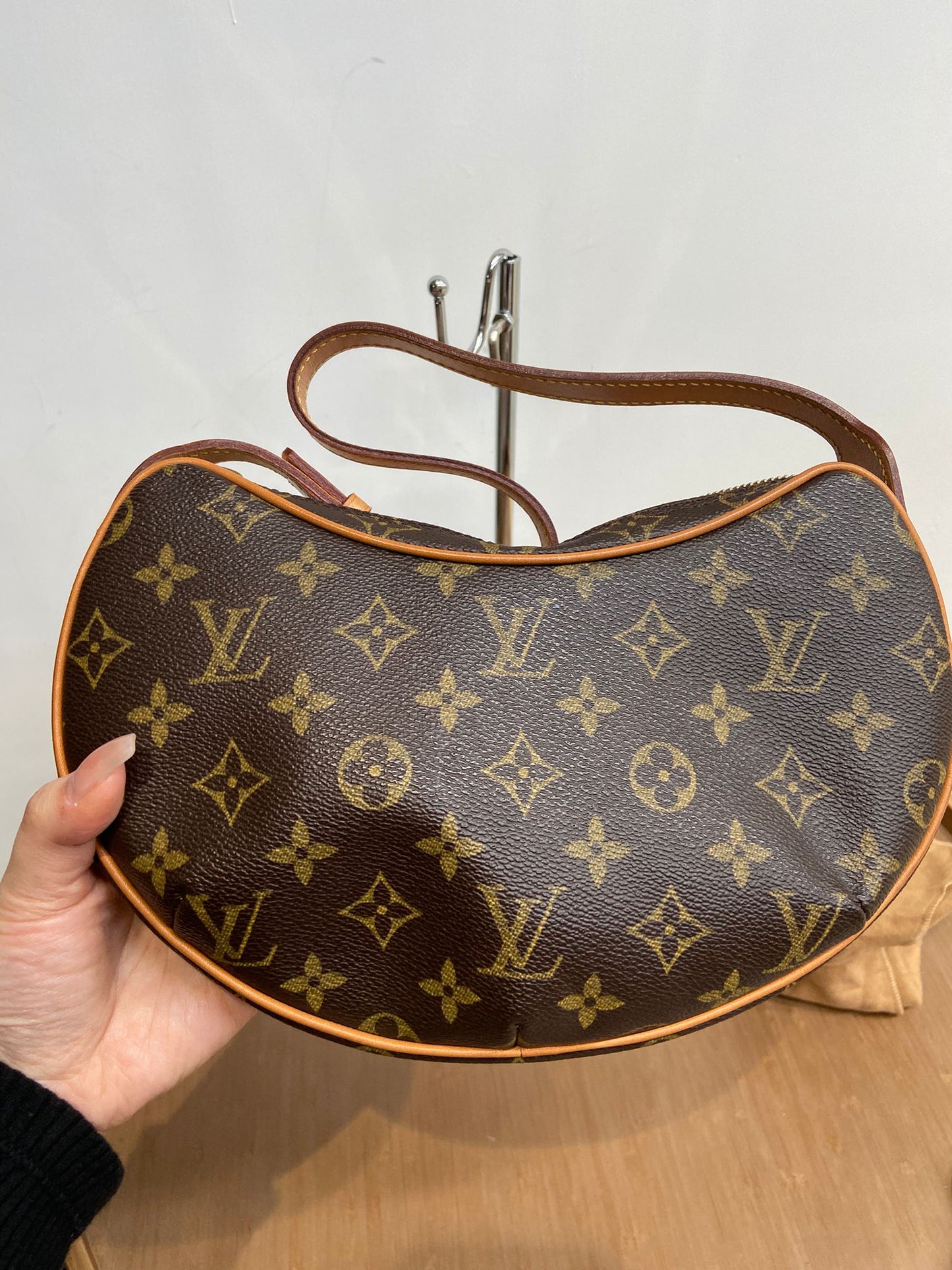LV 老花豌豆 單肩包