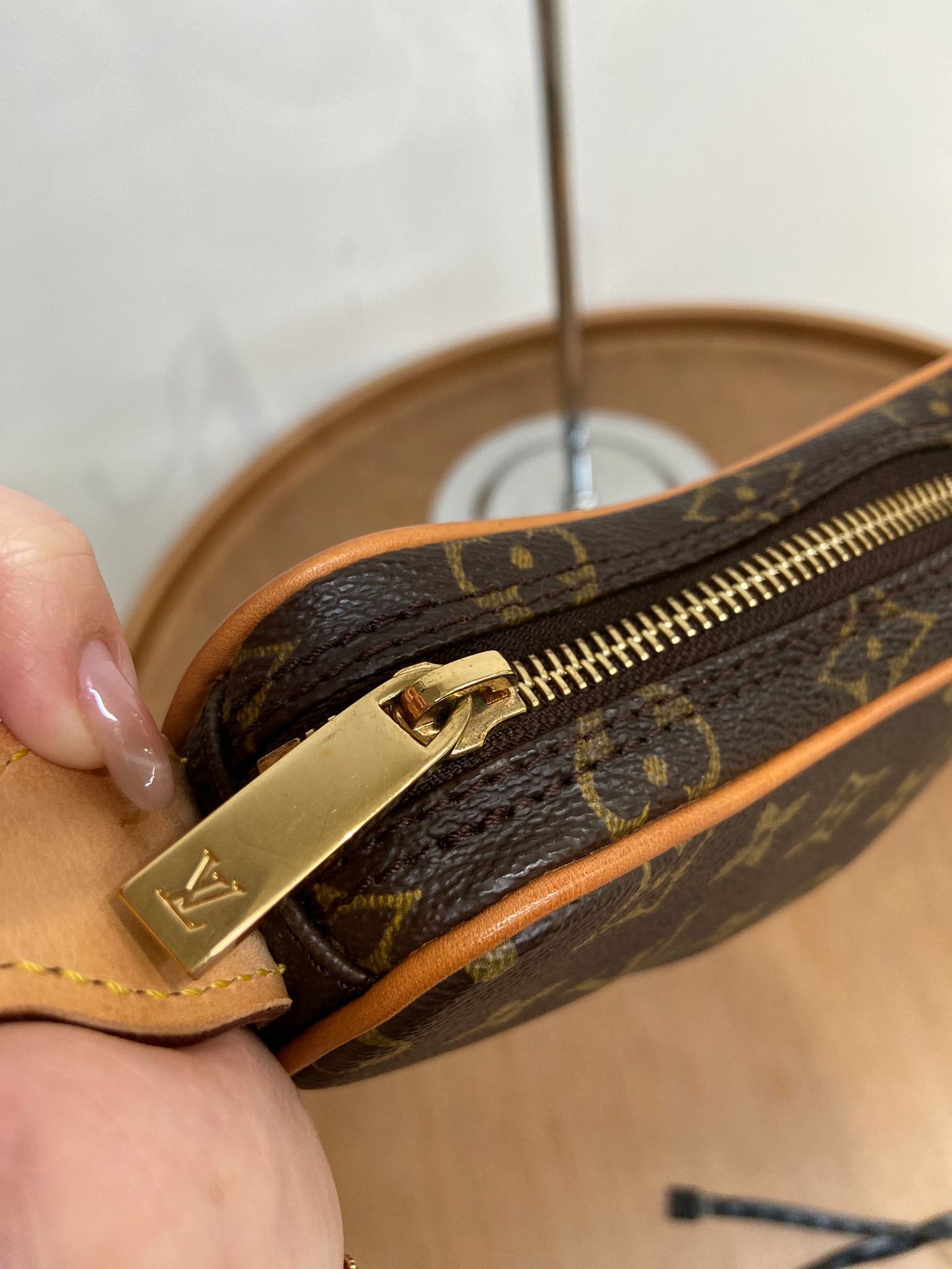 LV 老花豌豆 單肩包