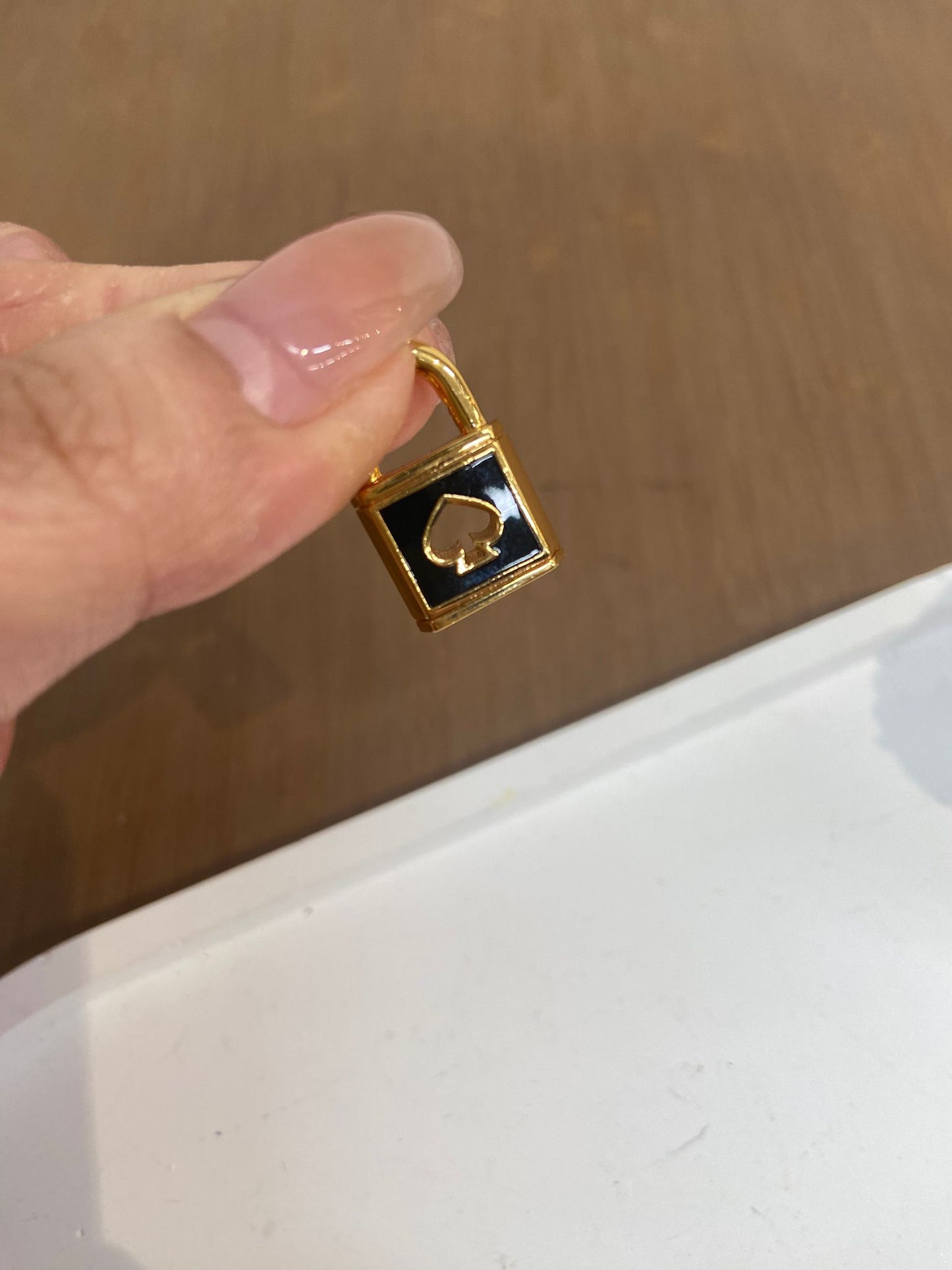 Kate spade 鎖頭造型耳環
