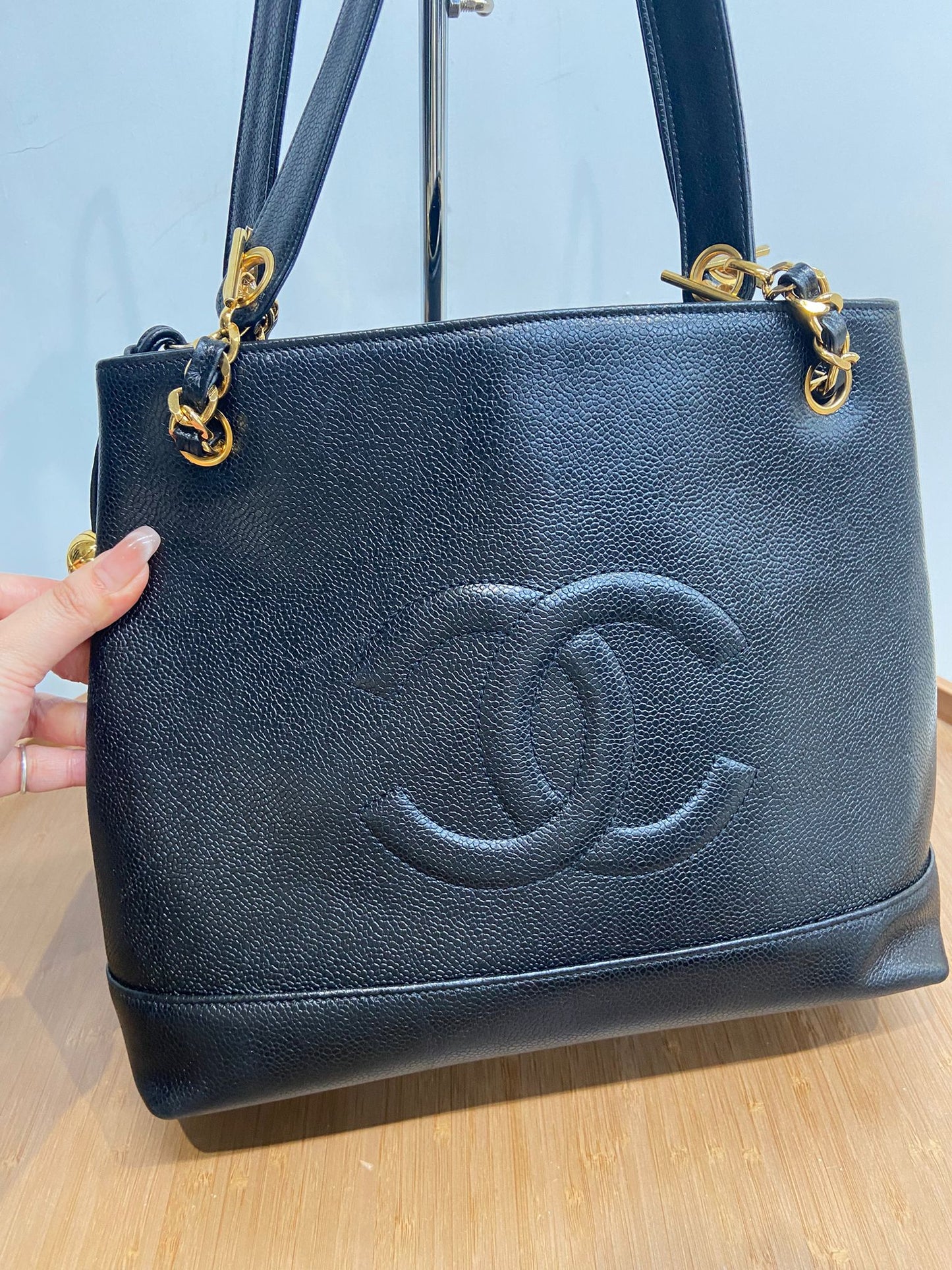 Chanel 黑色荔枝牛皮 單肩袋