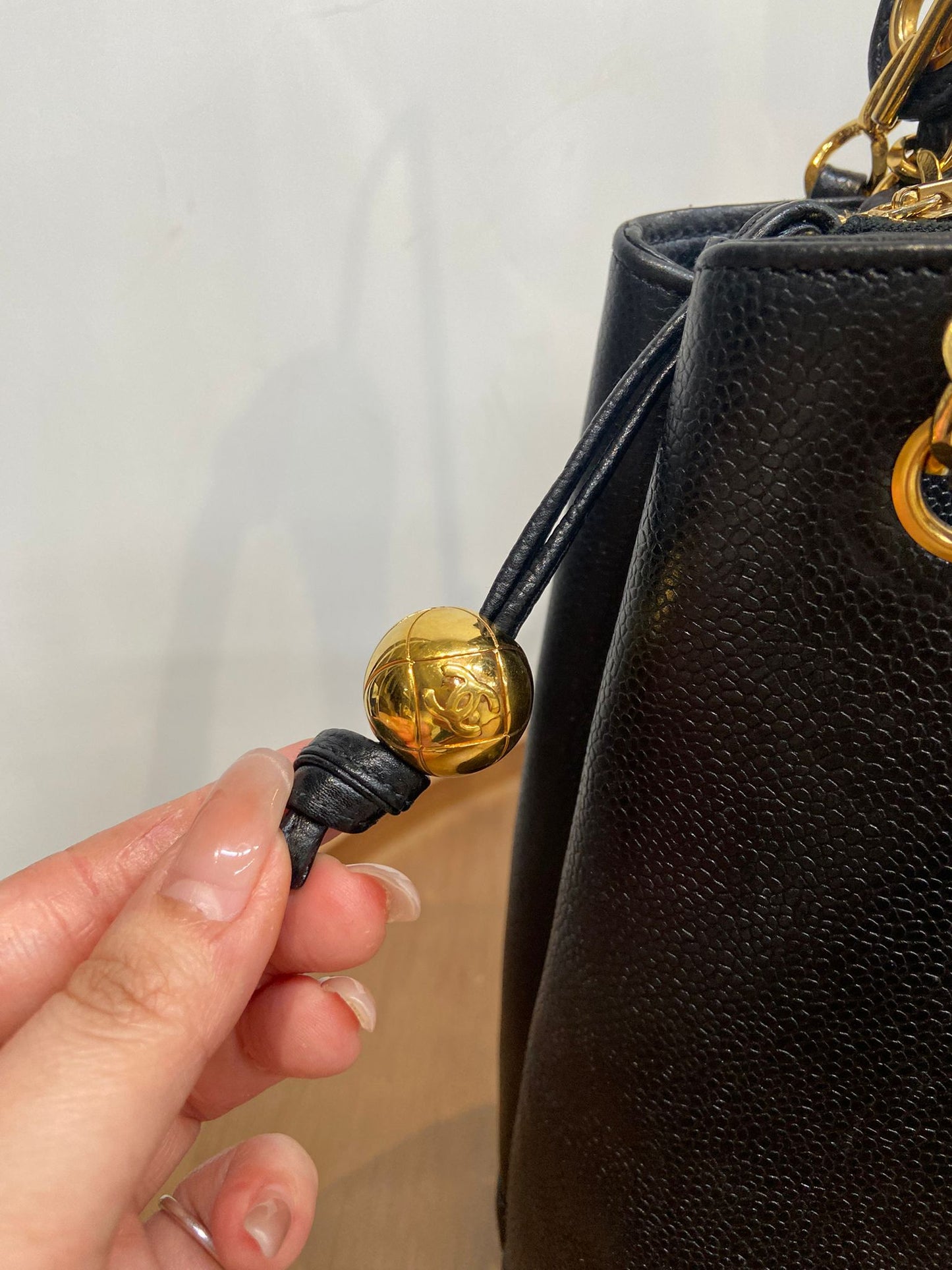 Chanel 黑色荔枝牛皮 單肩袋
