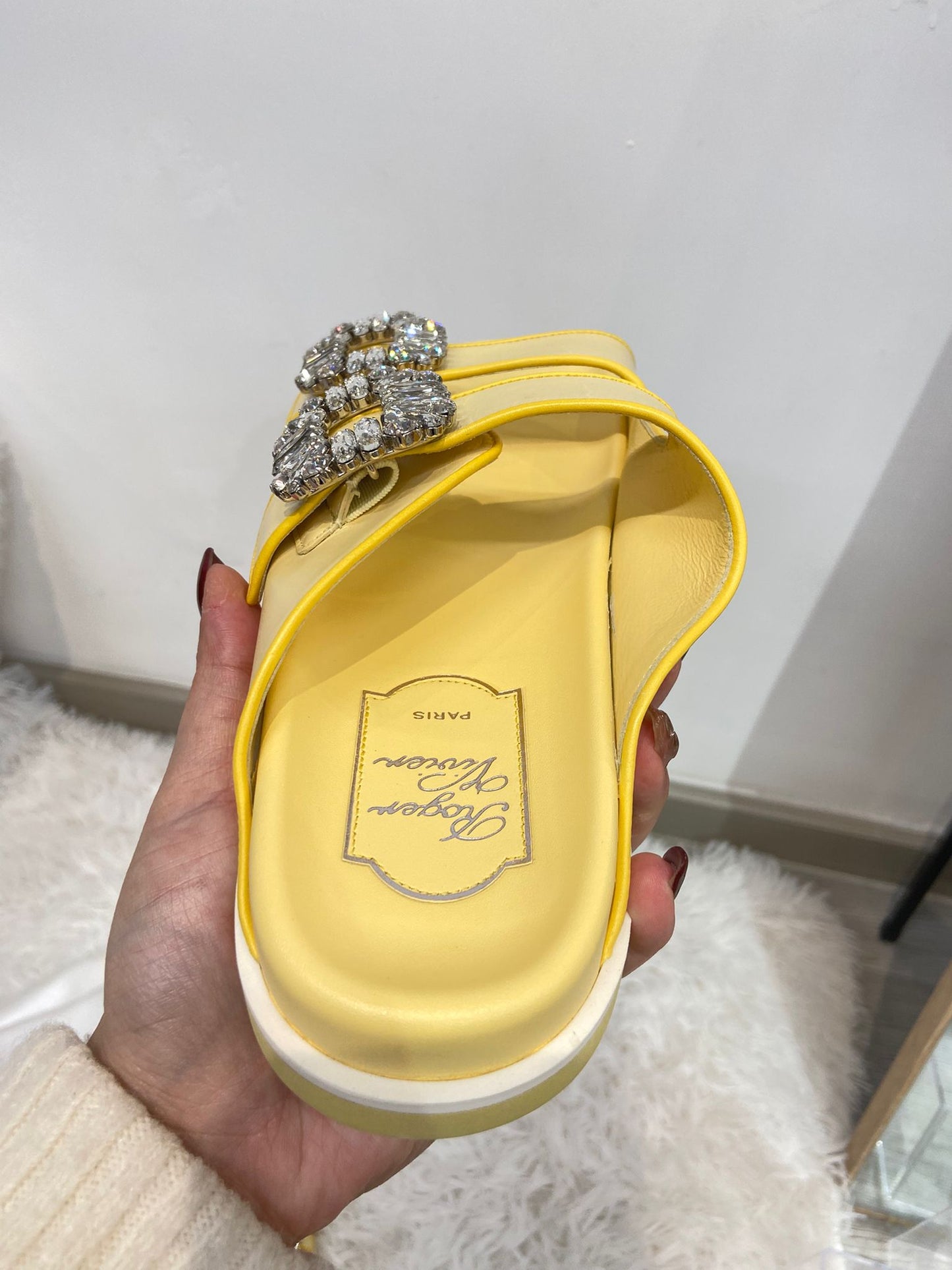 Roger Vivier 二舅涼鞋
