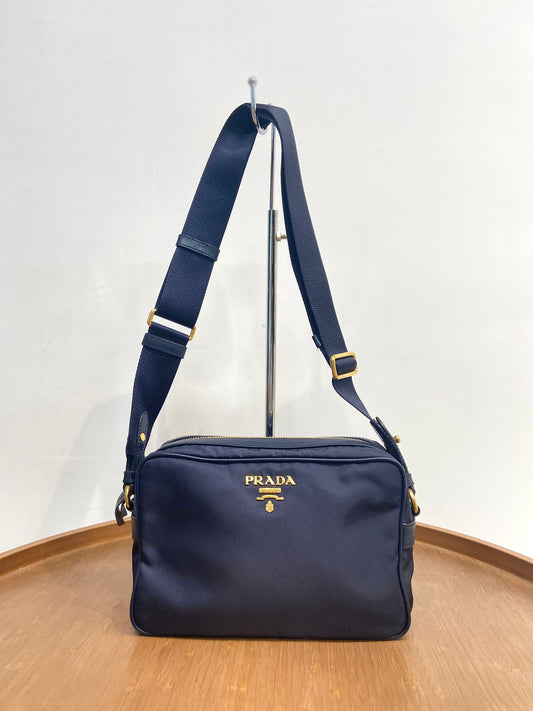 Prada nylon相機包