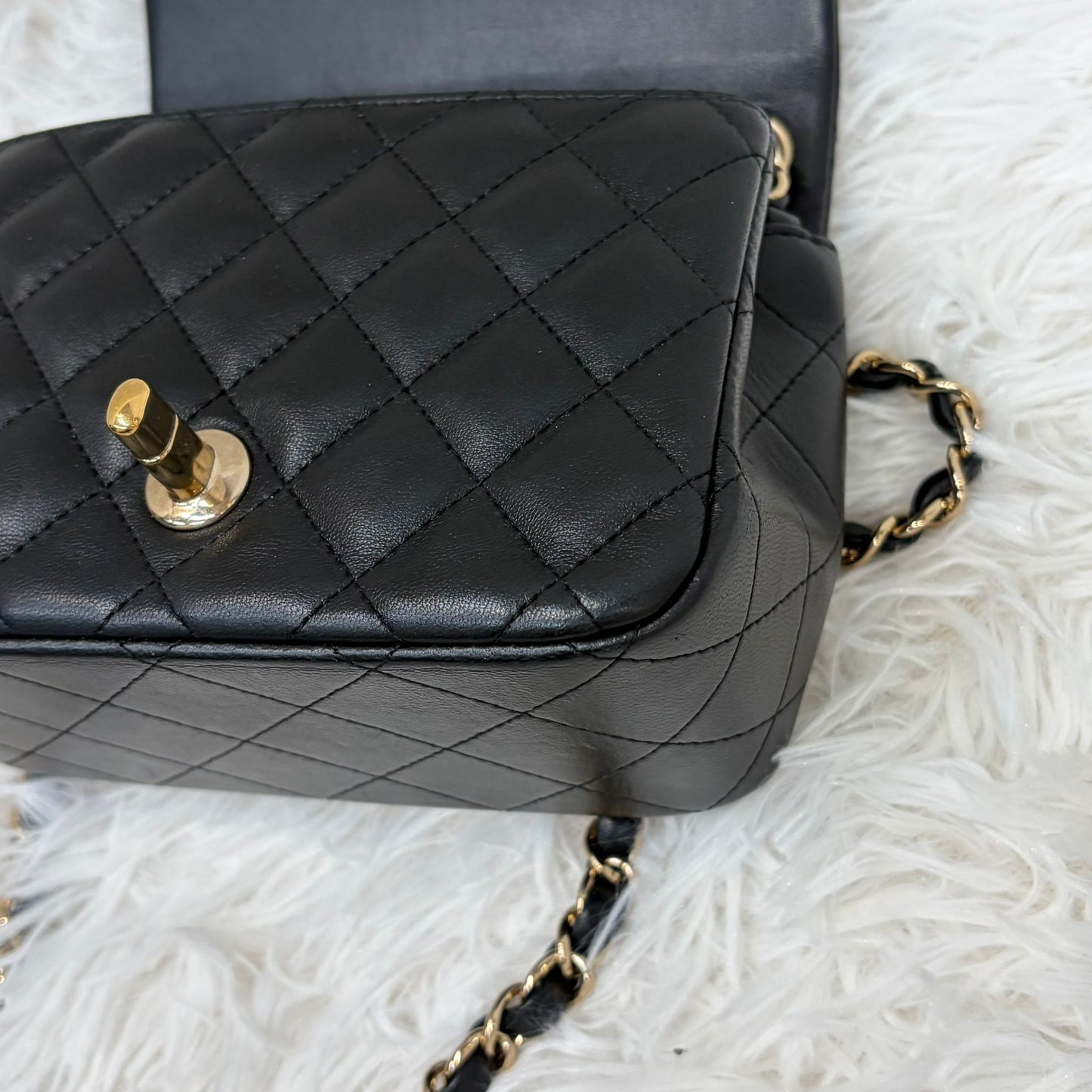 CHANEL 黑金方胖子