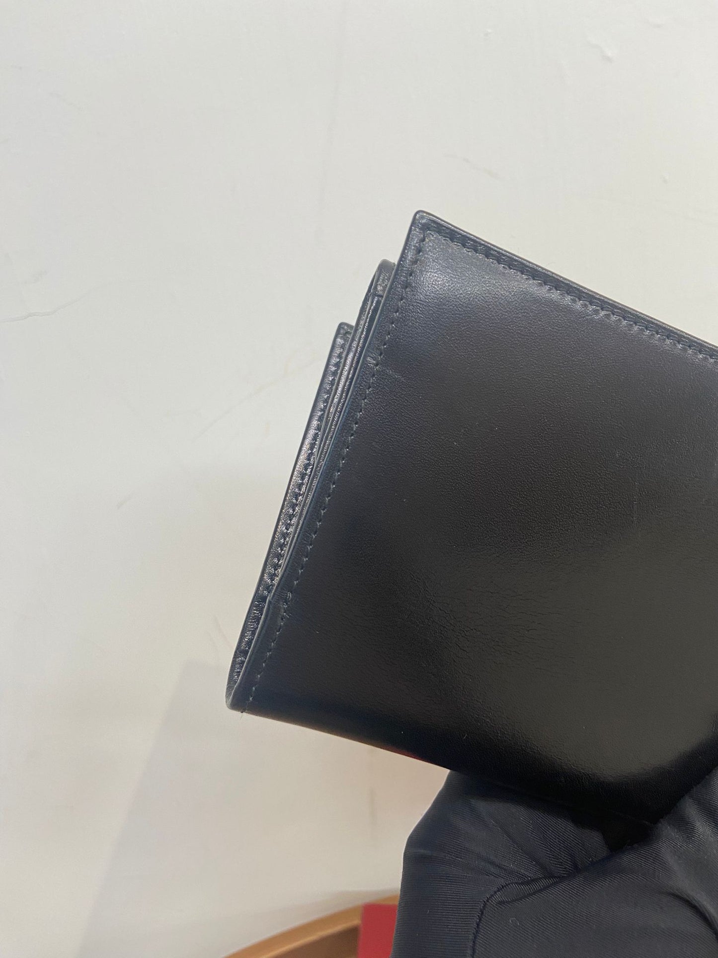 Ferragamo 黑色長銀包