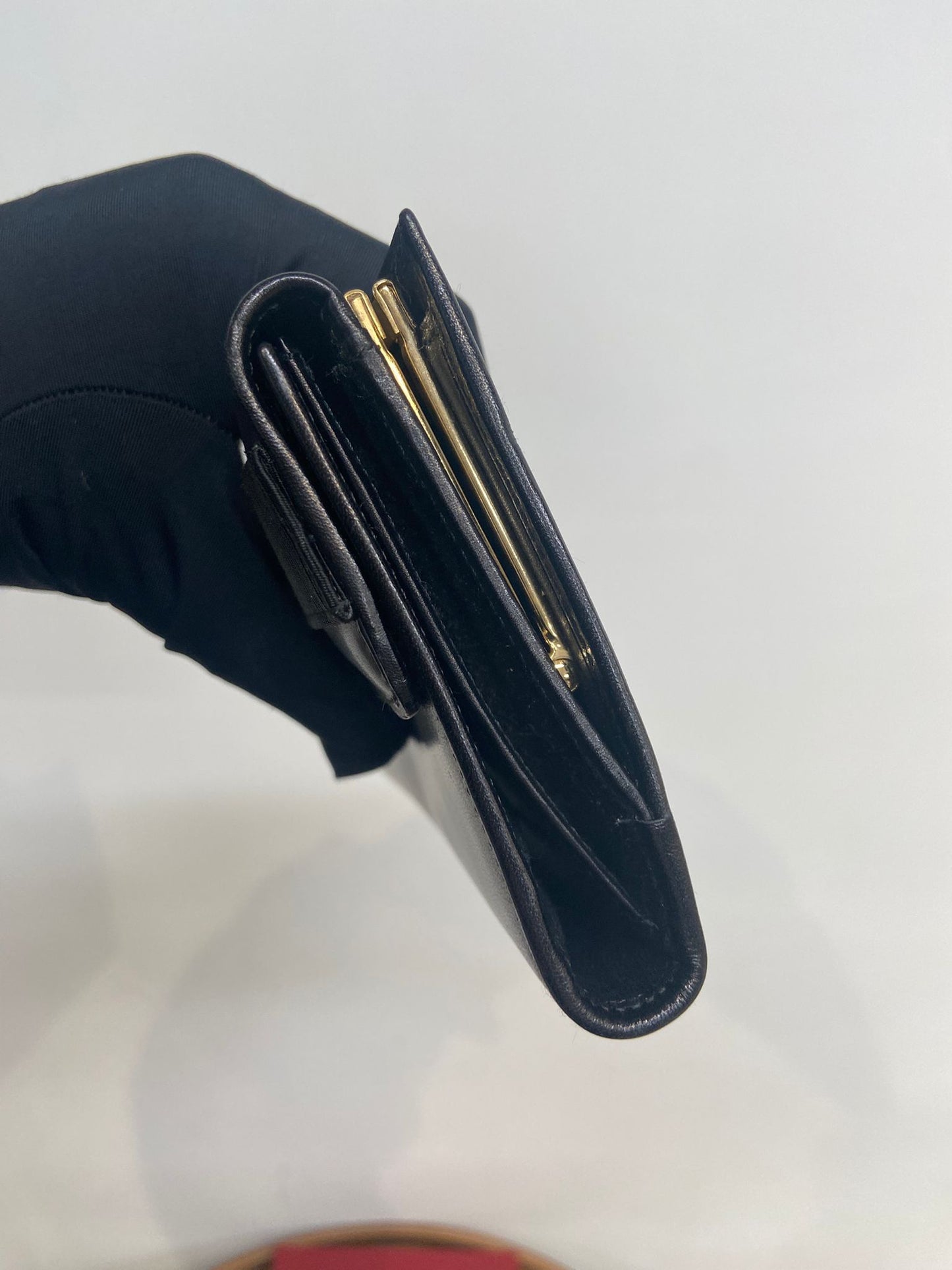 Ferragamo 黑色長銀包