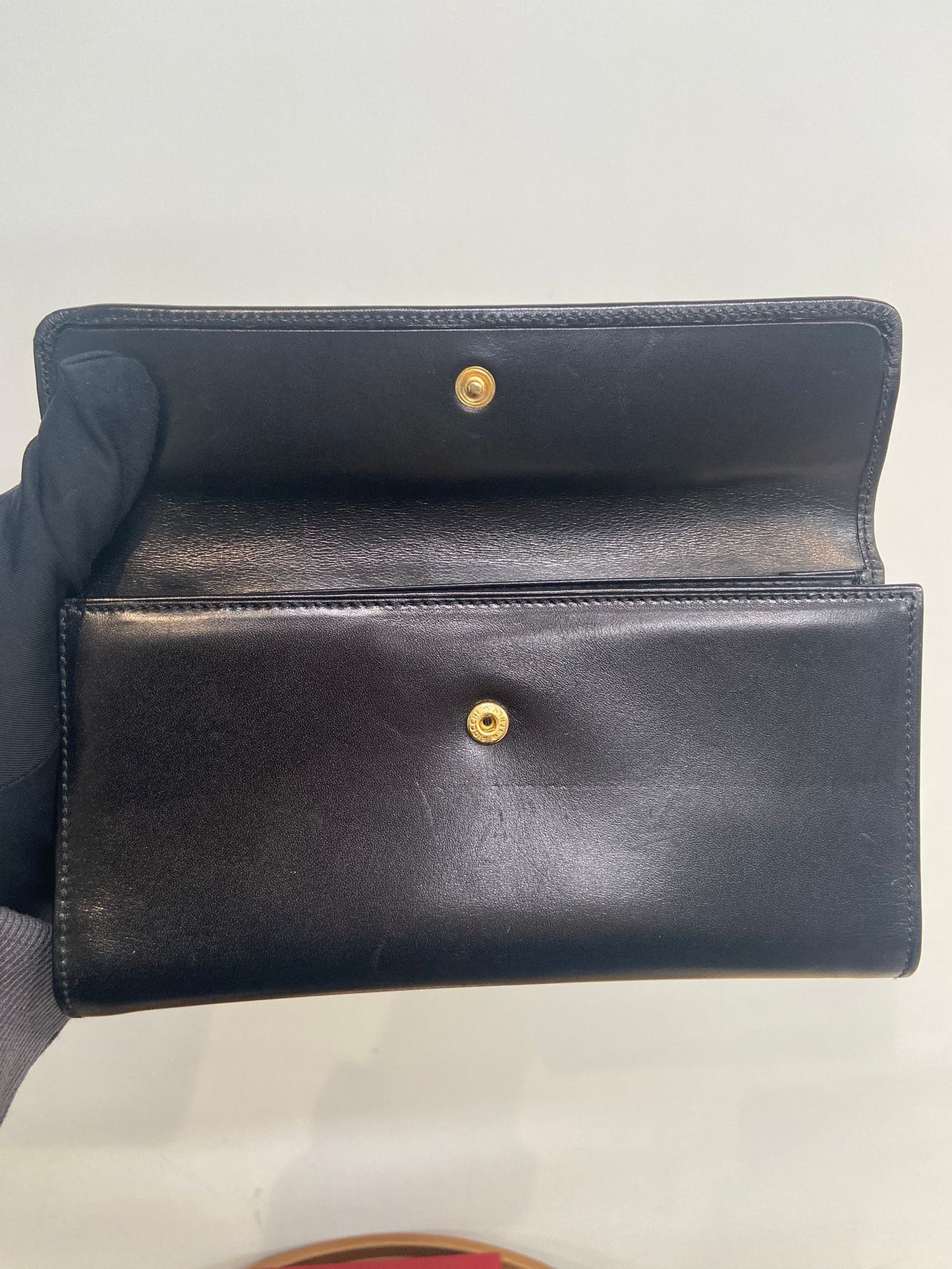 Ferragamo 黑色長銀包