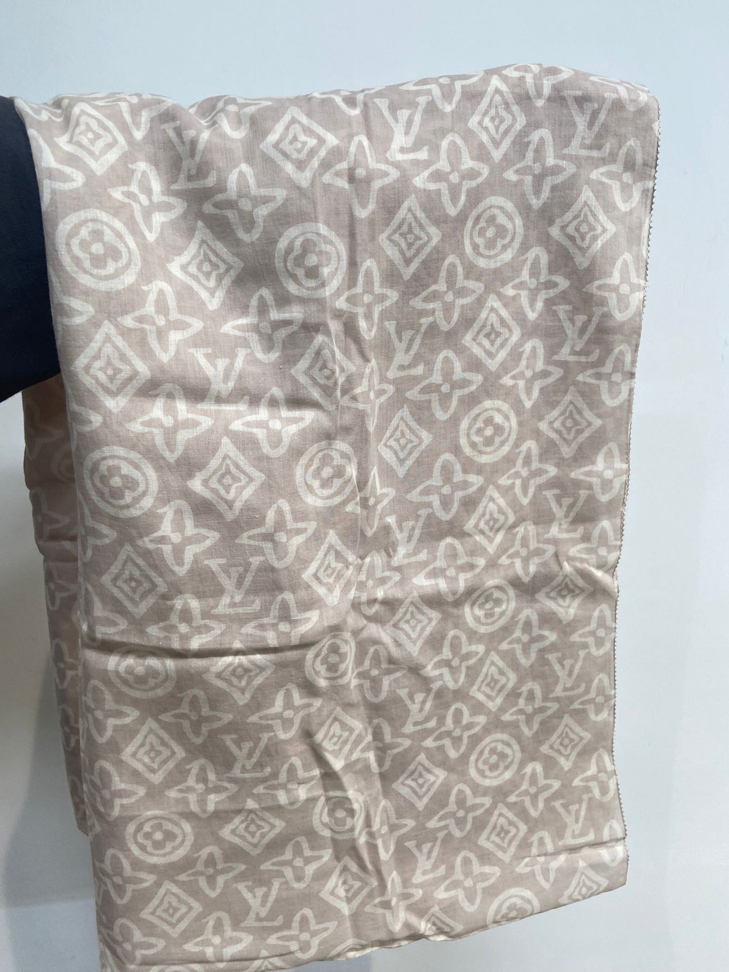 LV 大絲巾披肩
