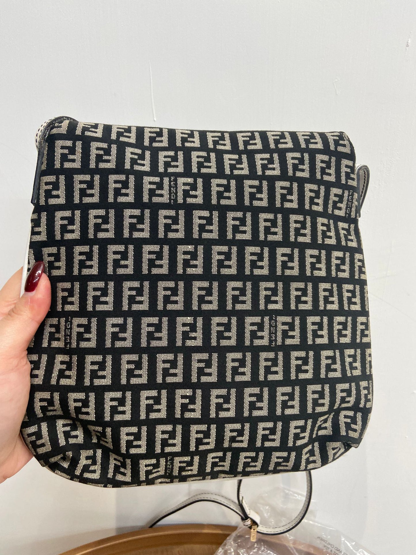 FENDI 老花斜孭袋