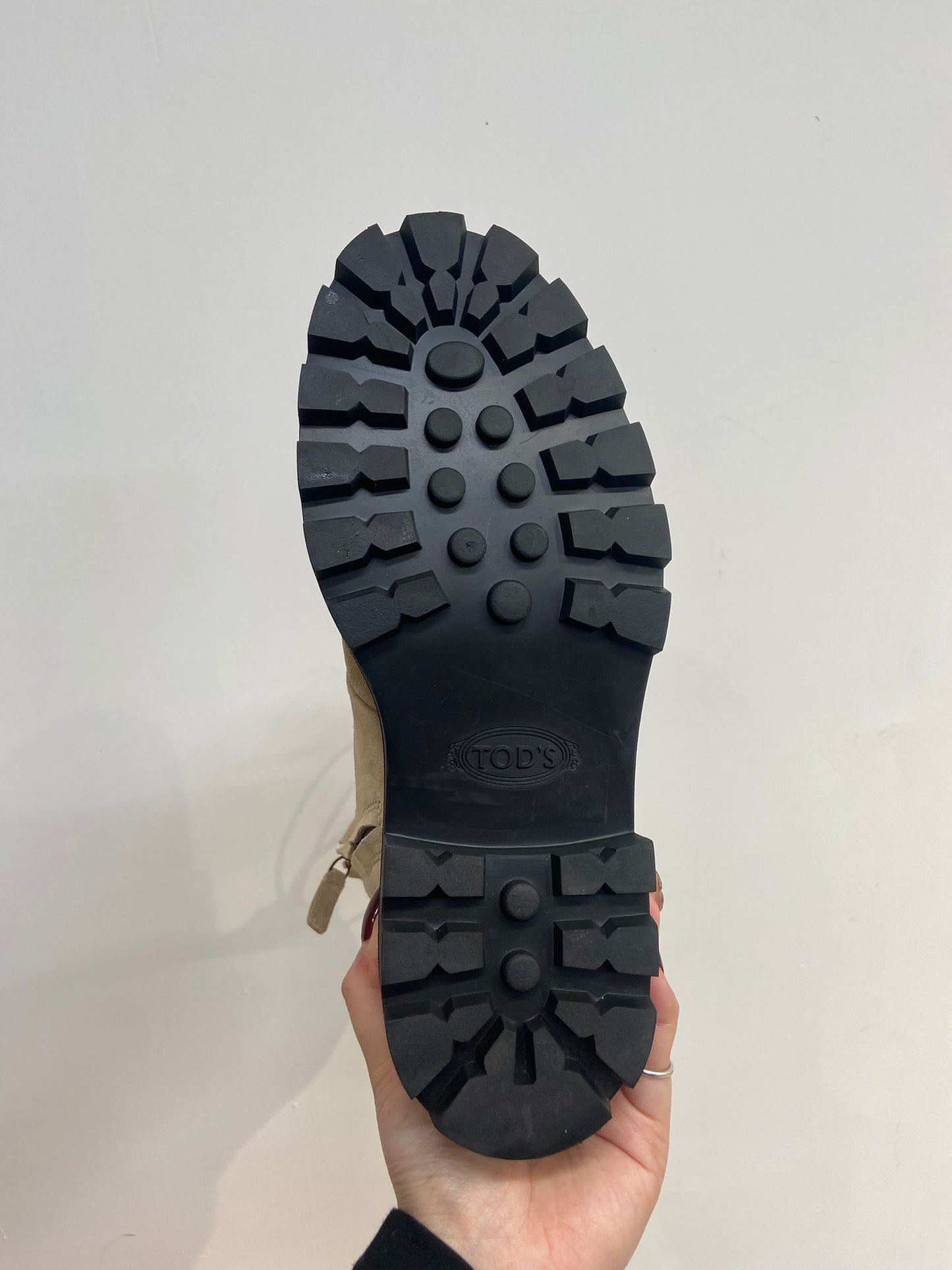 Tod’s suede 馬丁靴
