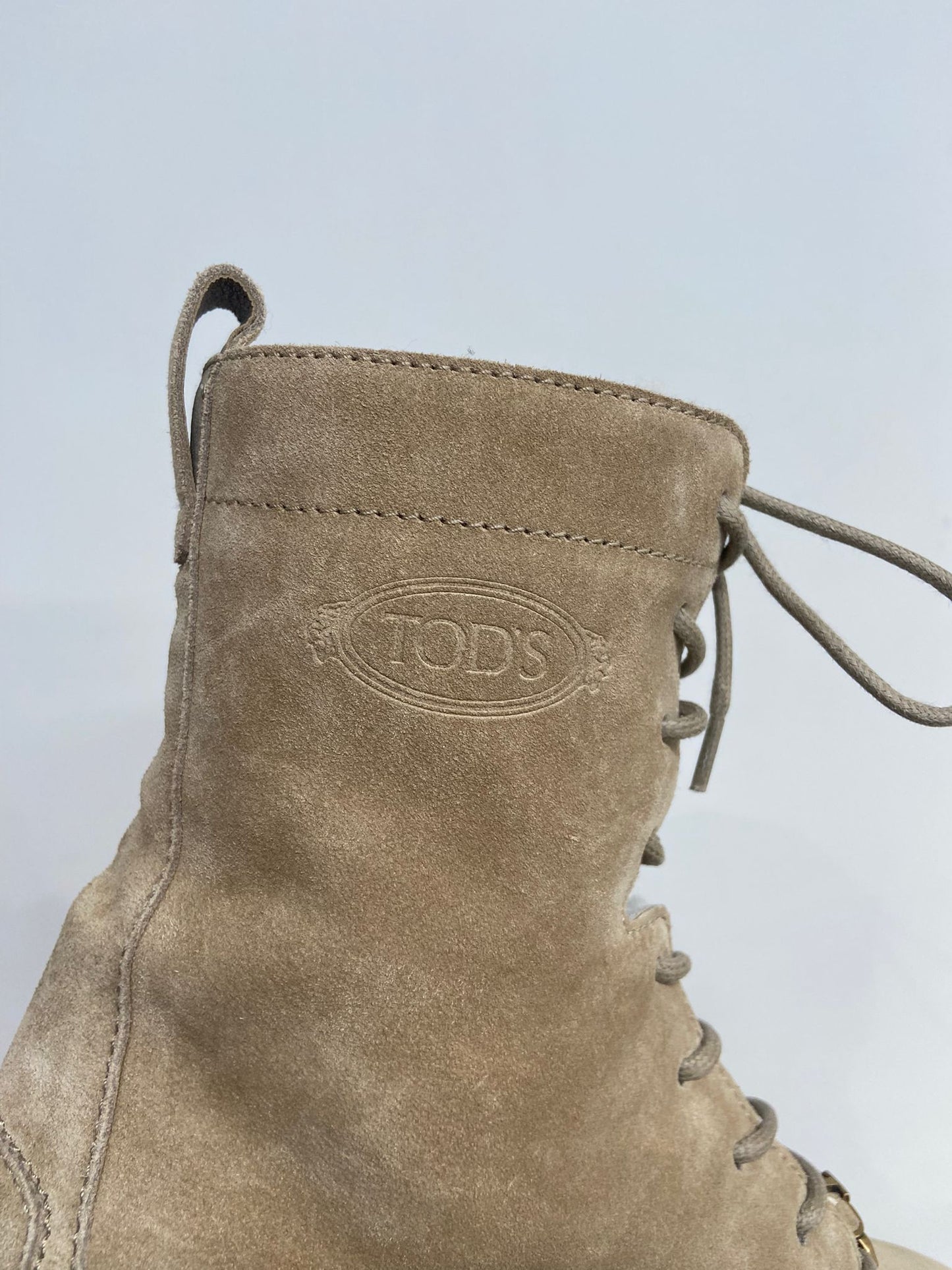 Tod’s suede 馬丁靴