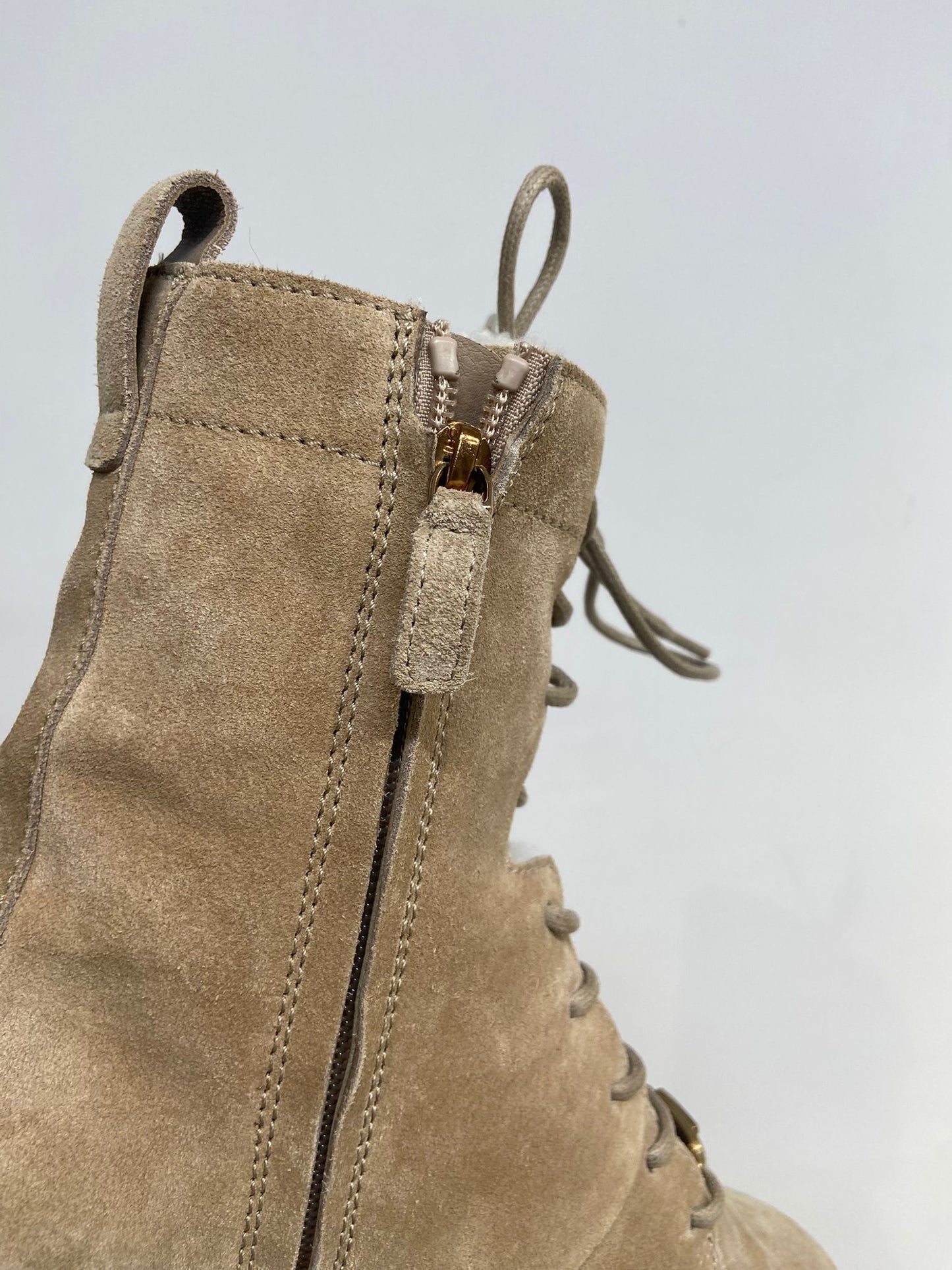 Tod’s suede 馬丁靴