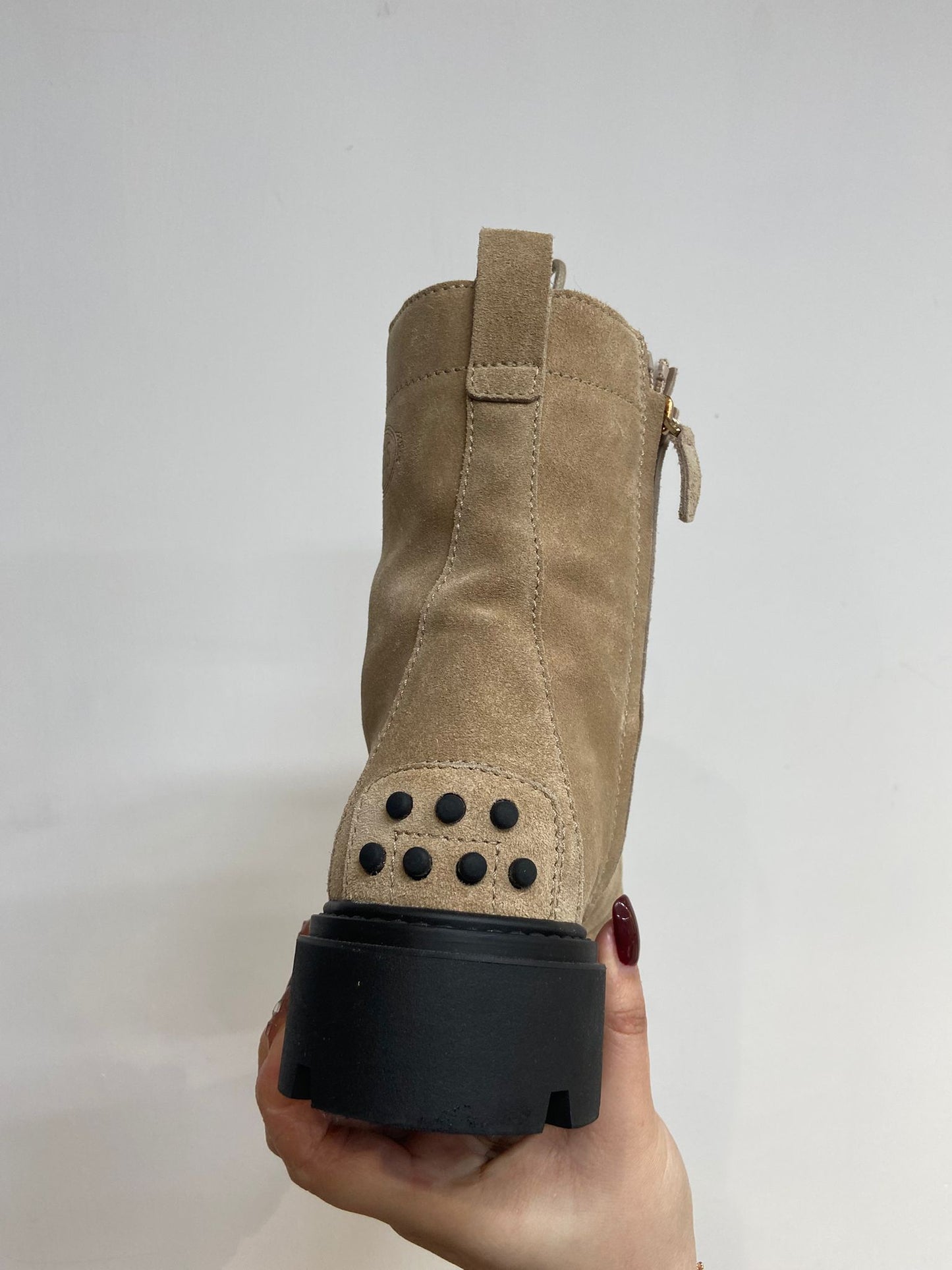 Tod’s suede 馬丁靴