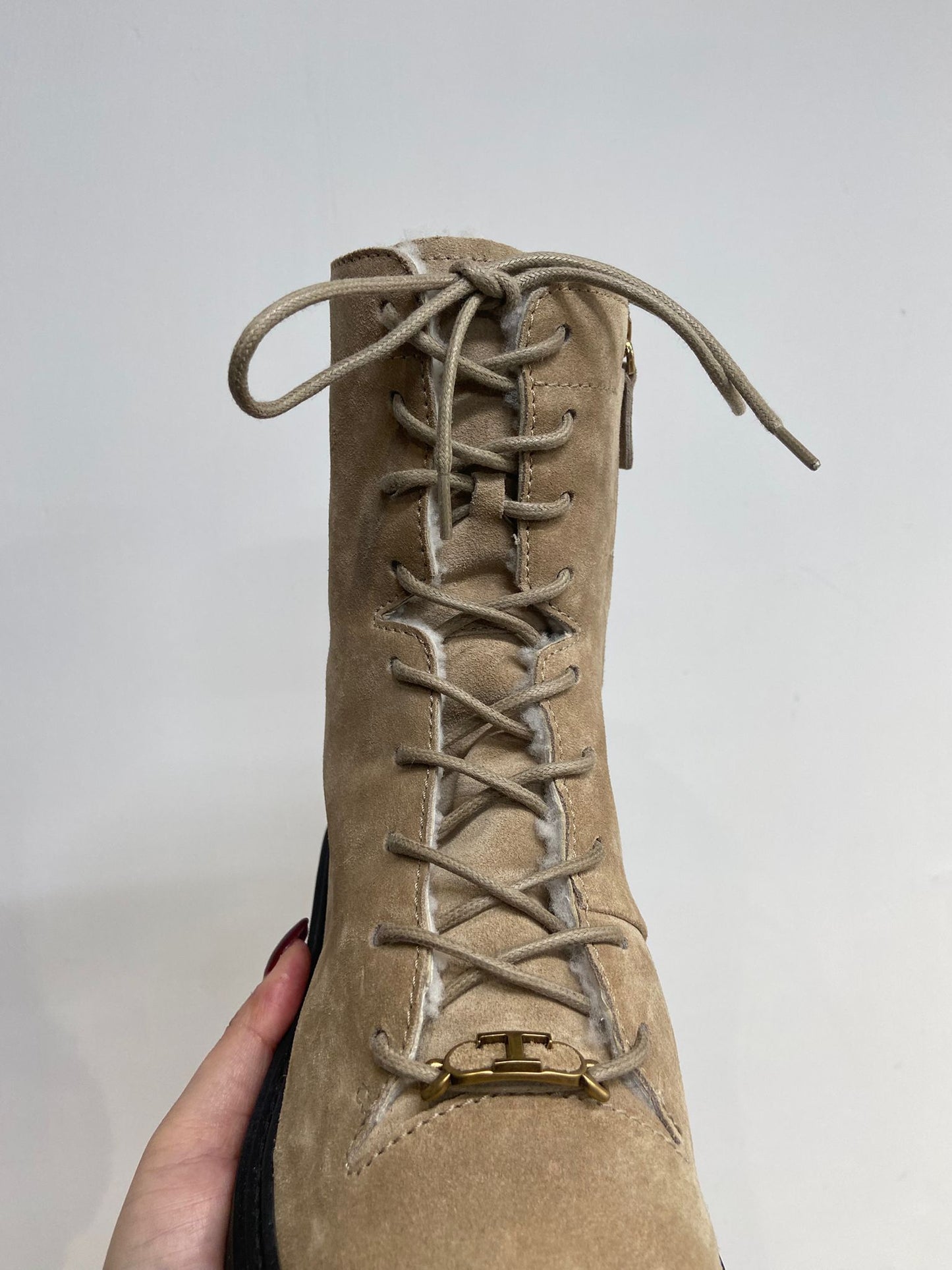 Tod’s suede 馬丁靴