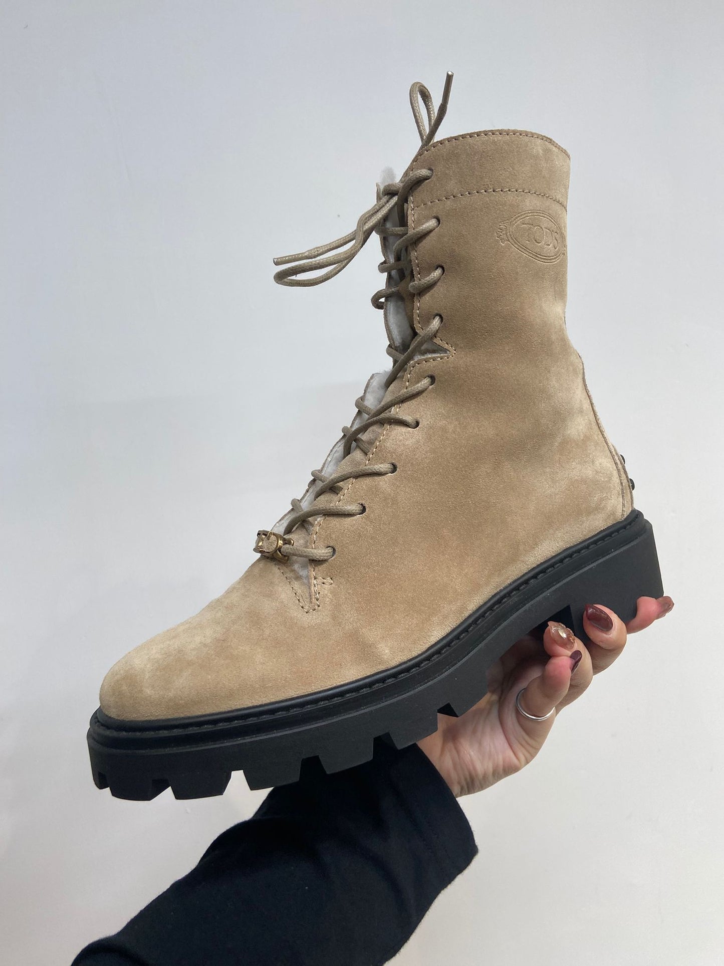 Tod’s suede 馬丁靴