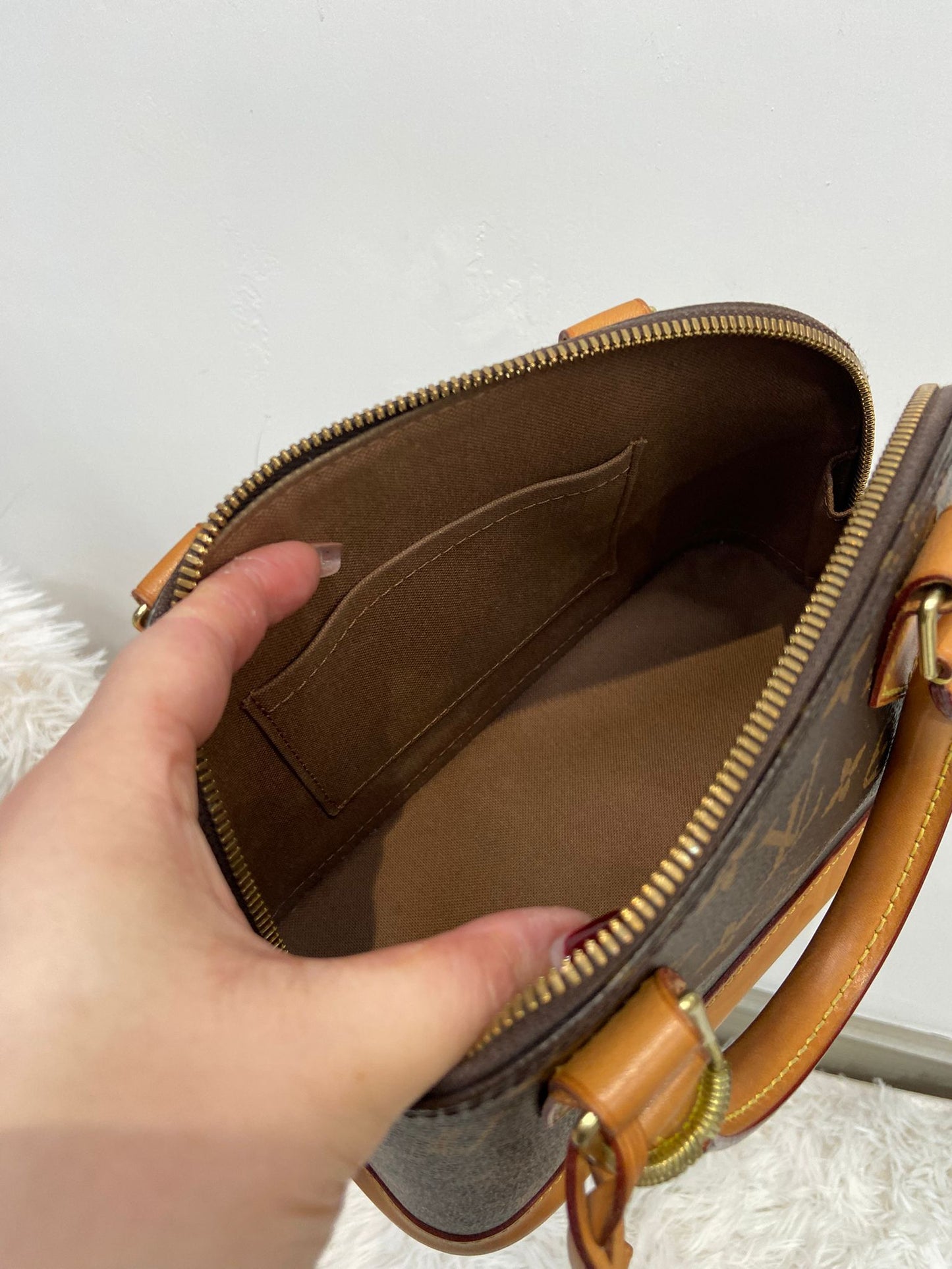 LV Alma BB
