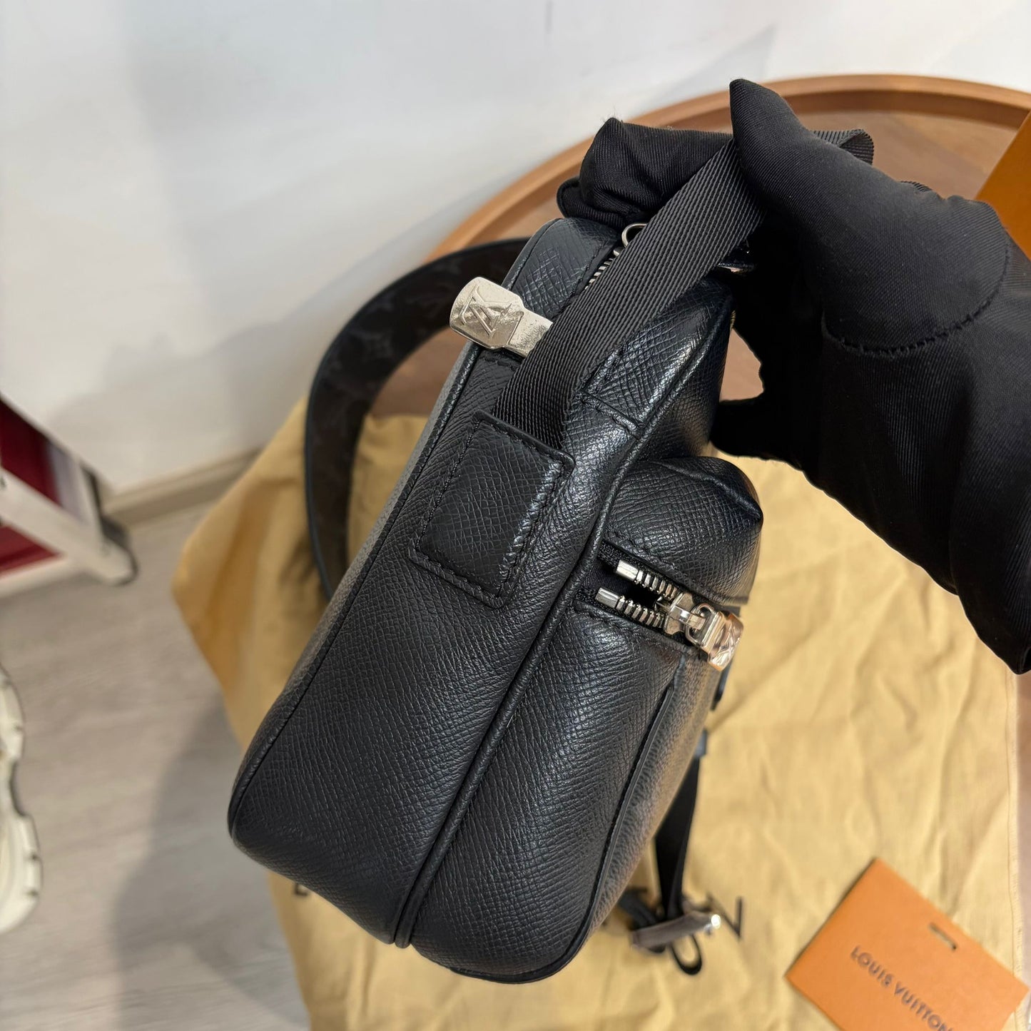 LV Monogram Eclipse Outdoor Messenger 斜孭袋