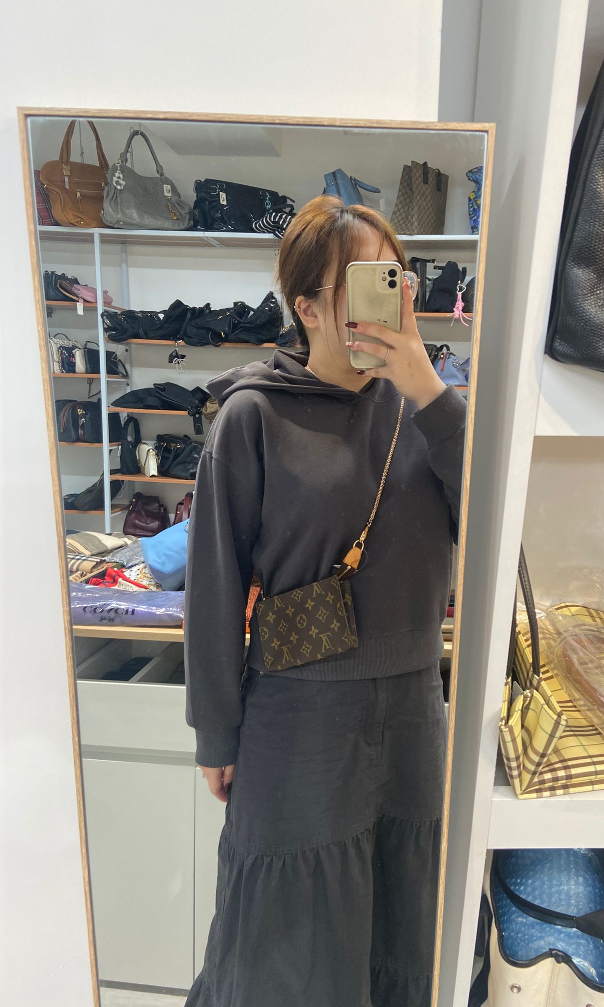 LV pouch