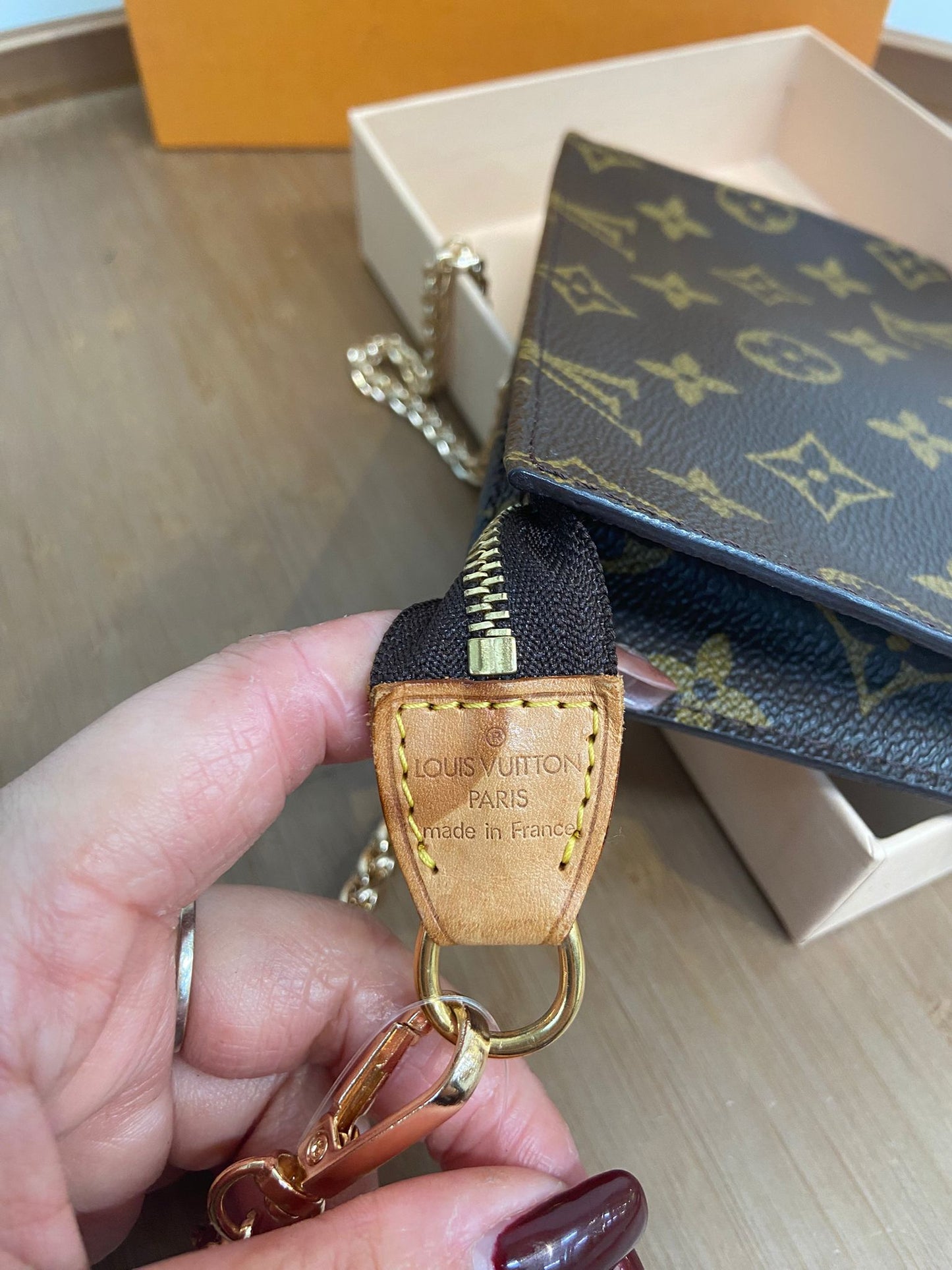 LV pouch