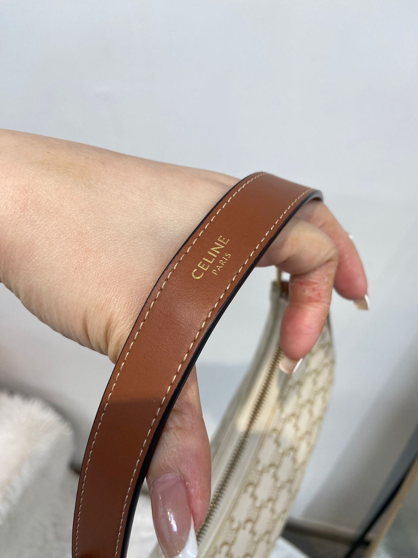 Celine ava 白色凱旋門老花腋下包