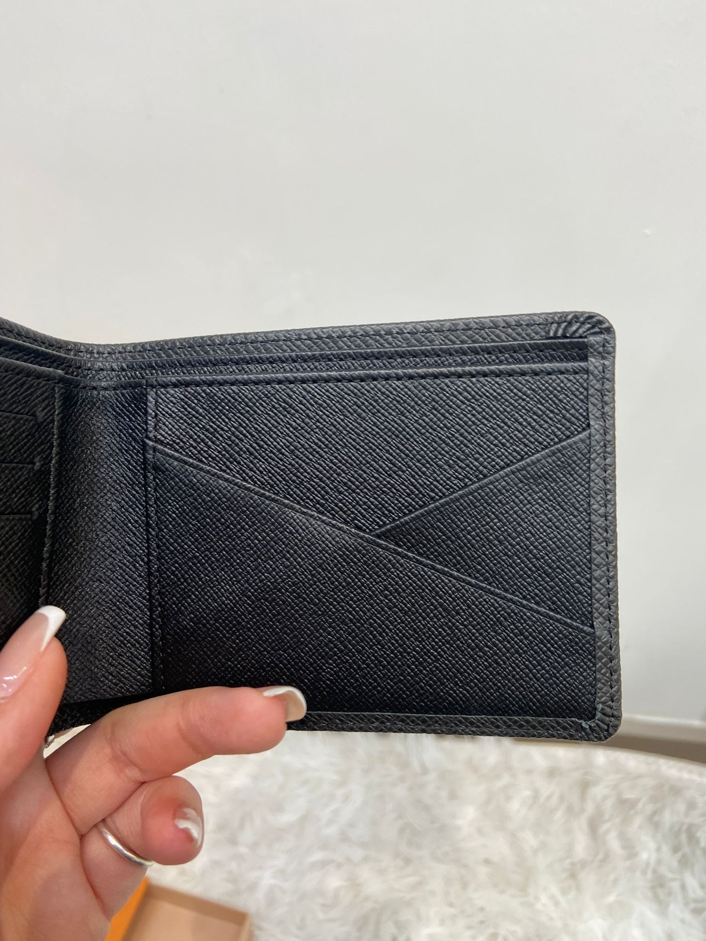 LV 黑色男裝短銀包