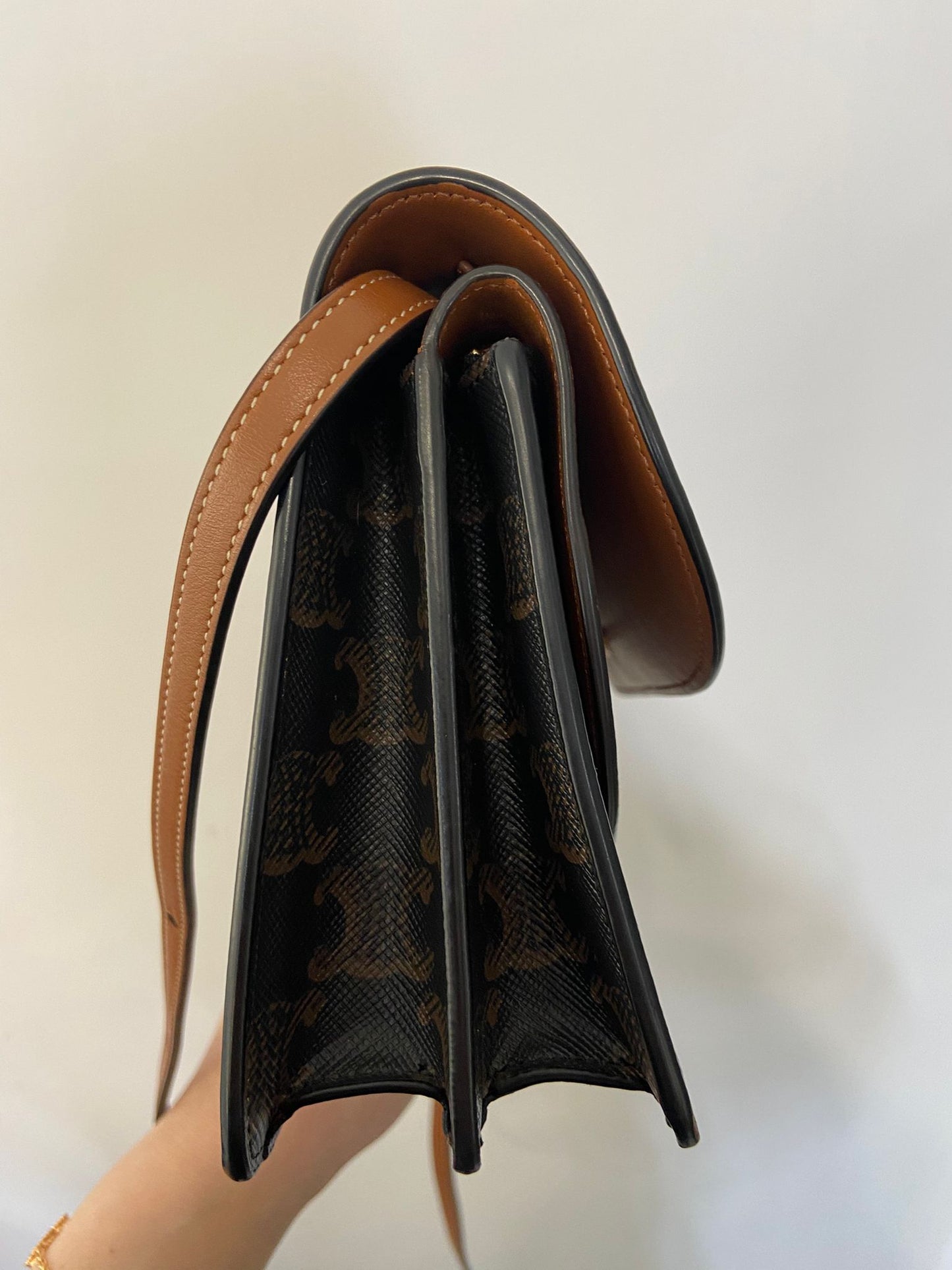 Celine wallet on strap 斜孭袋