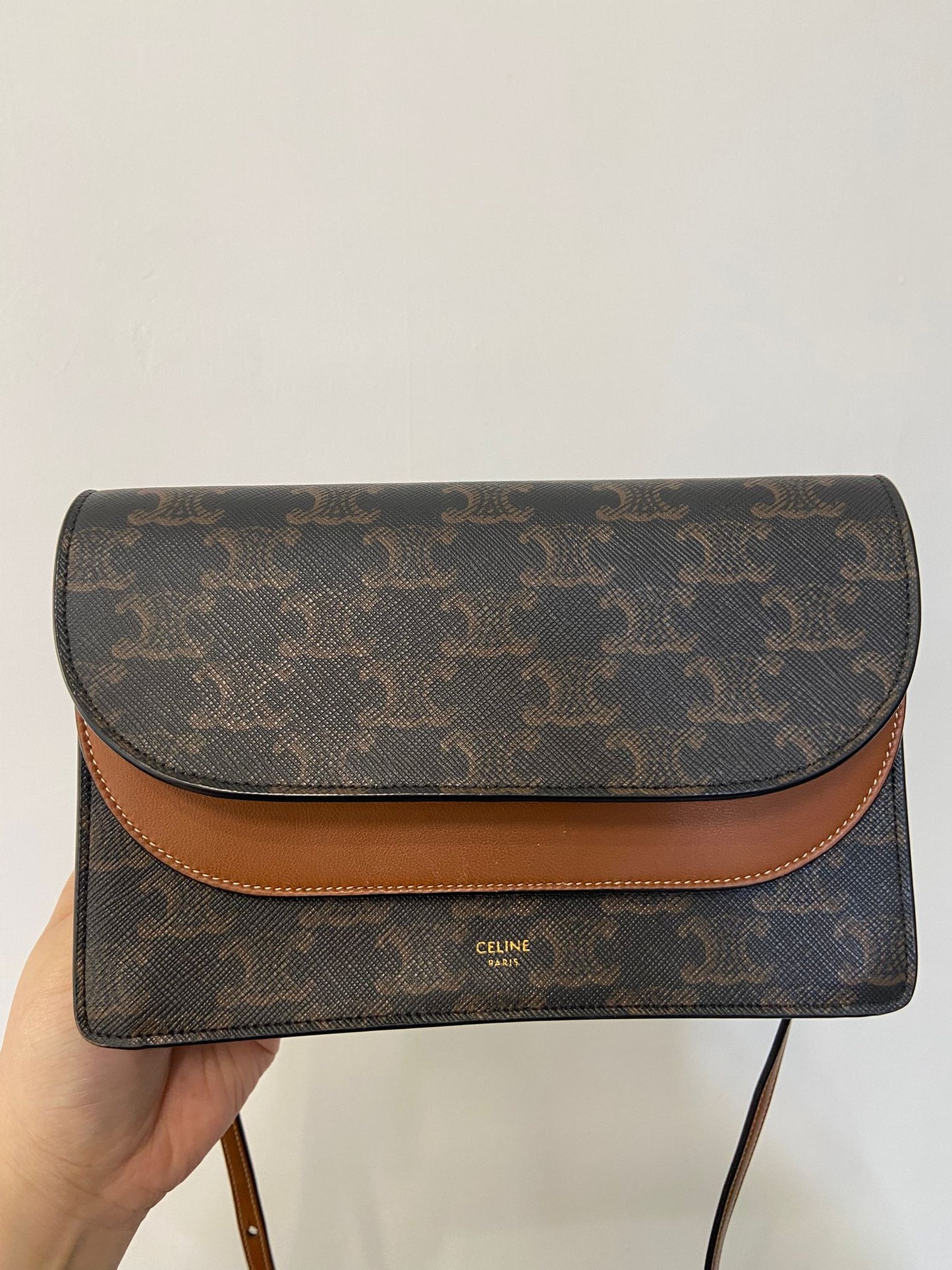 Celine wallet on strap 斜孭袋