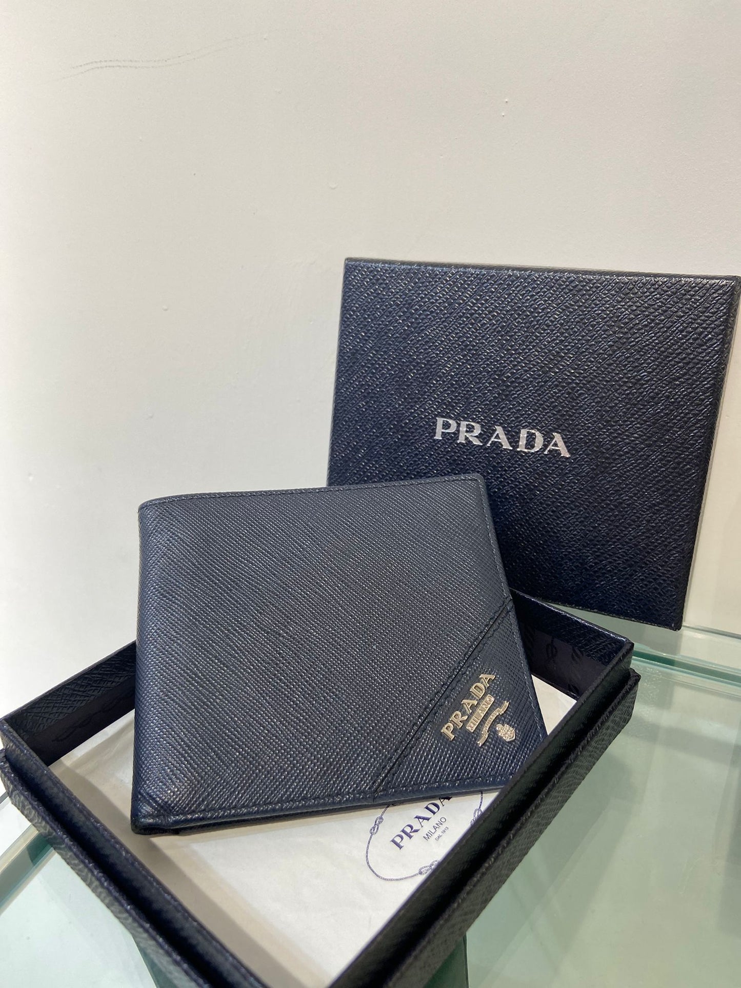 Prada 男仕短銀包