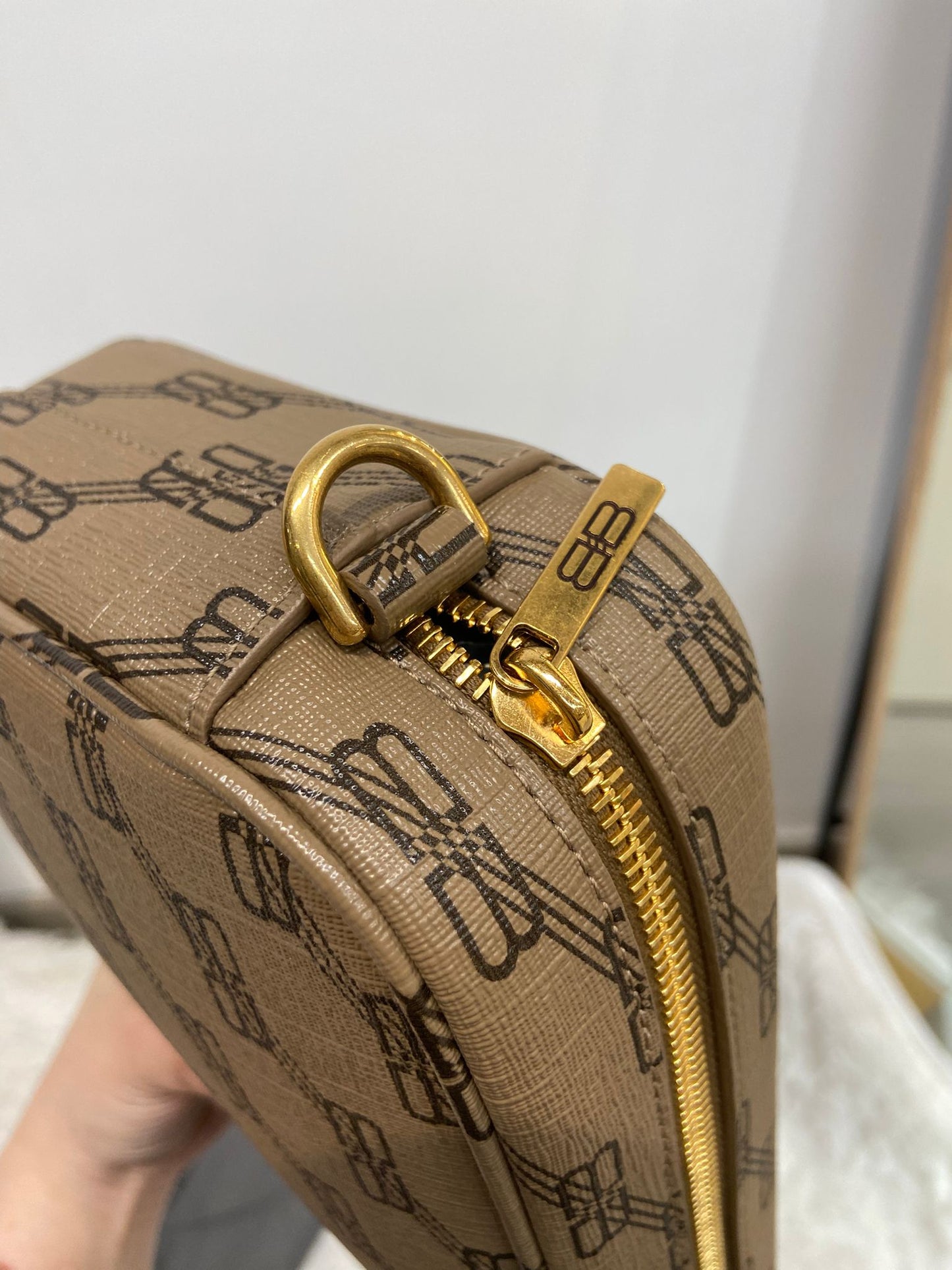 Balenciaga BB monogram 相機包