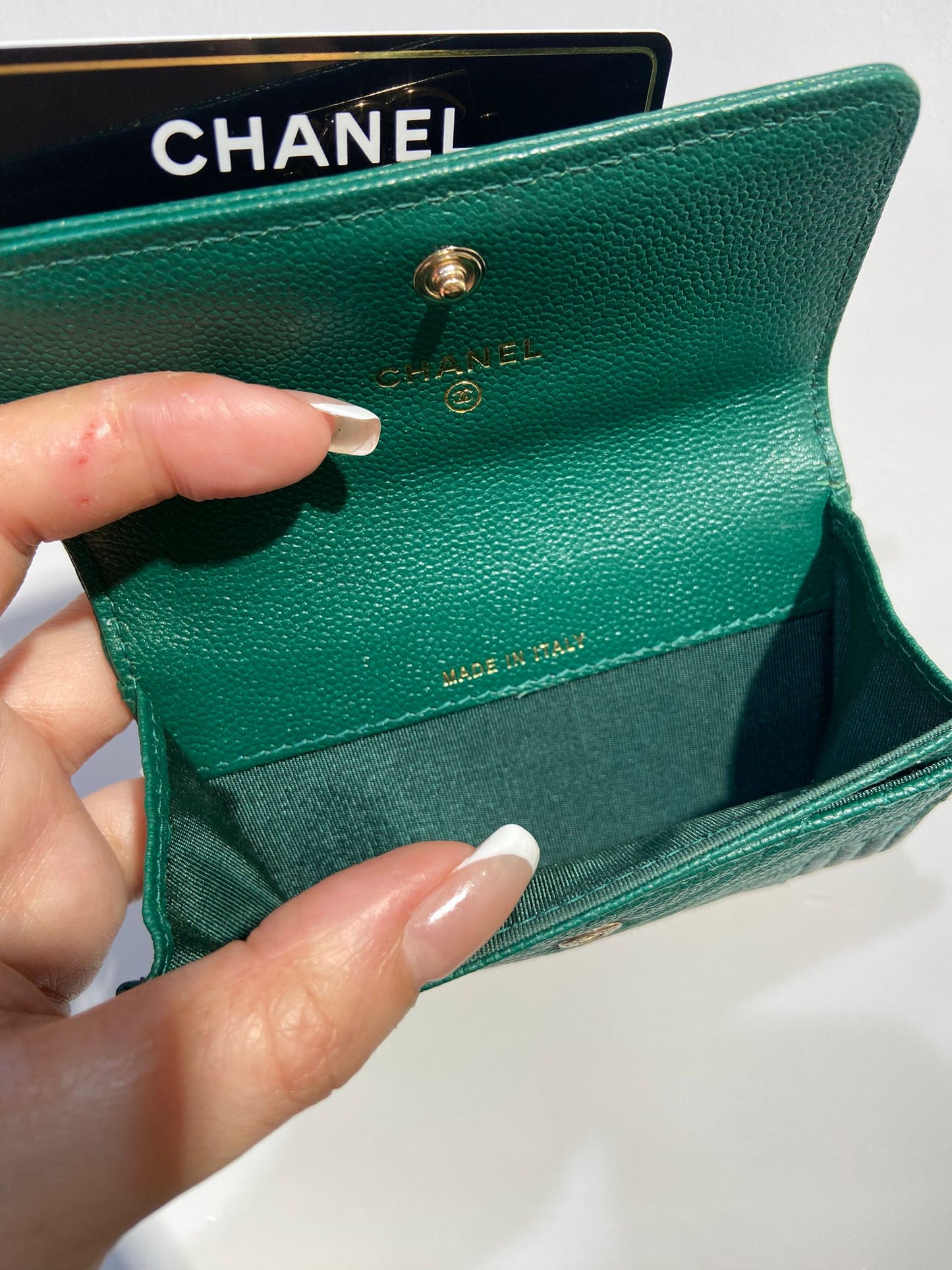 Chanel Boy v紋 牛皮卡包