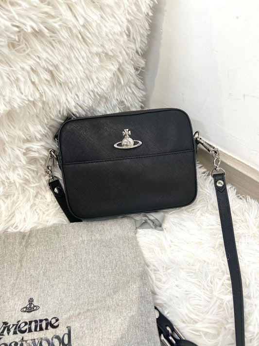 Vivienne Westwood 黑色相機包