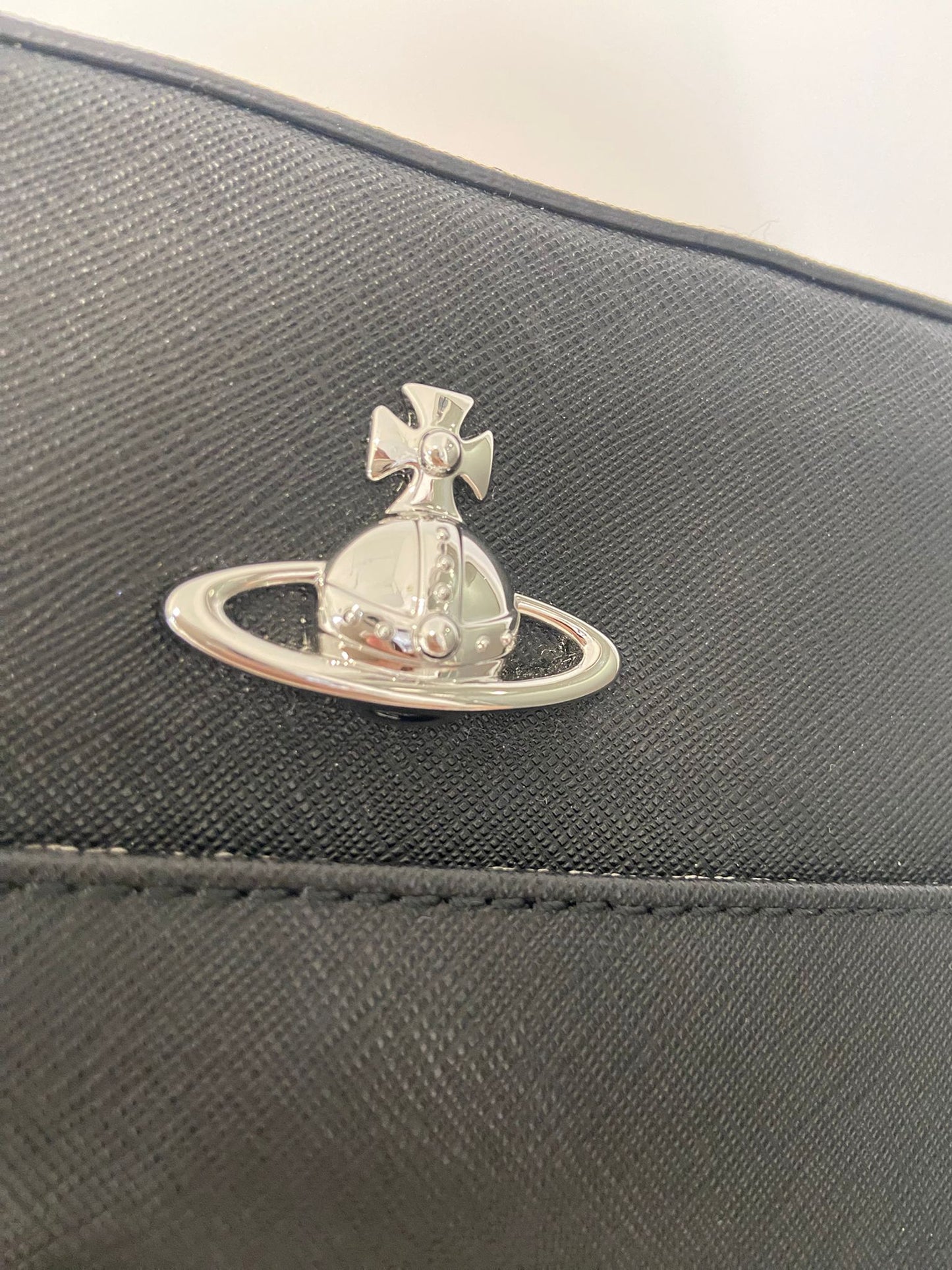 Vivienne Westwood 黑色相機包