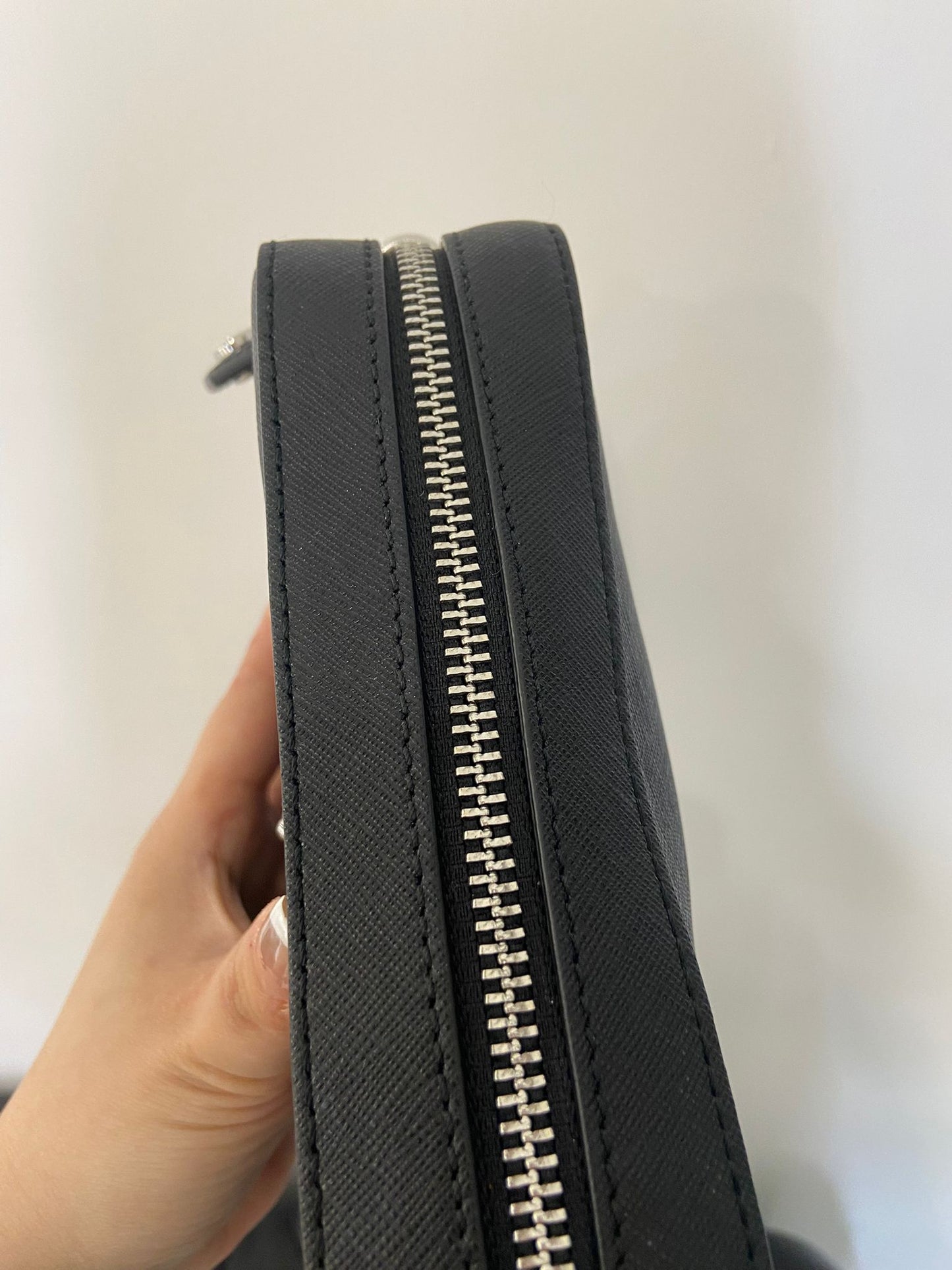 Vivienne Westwood 黑色相機包