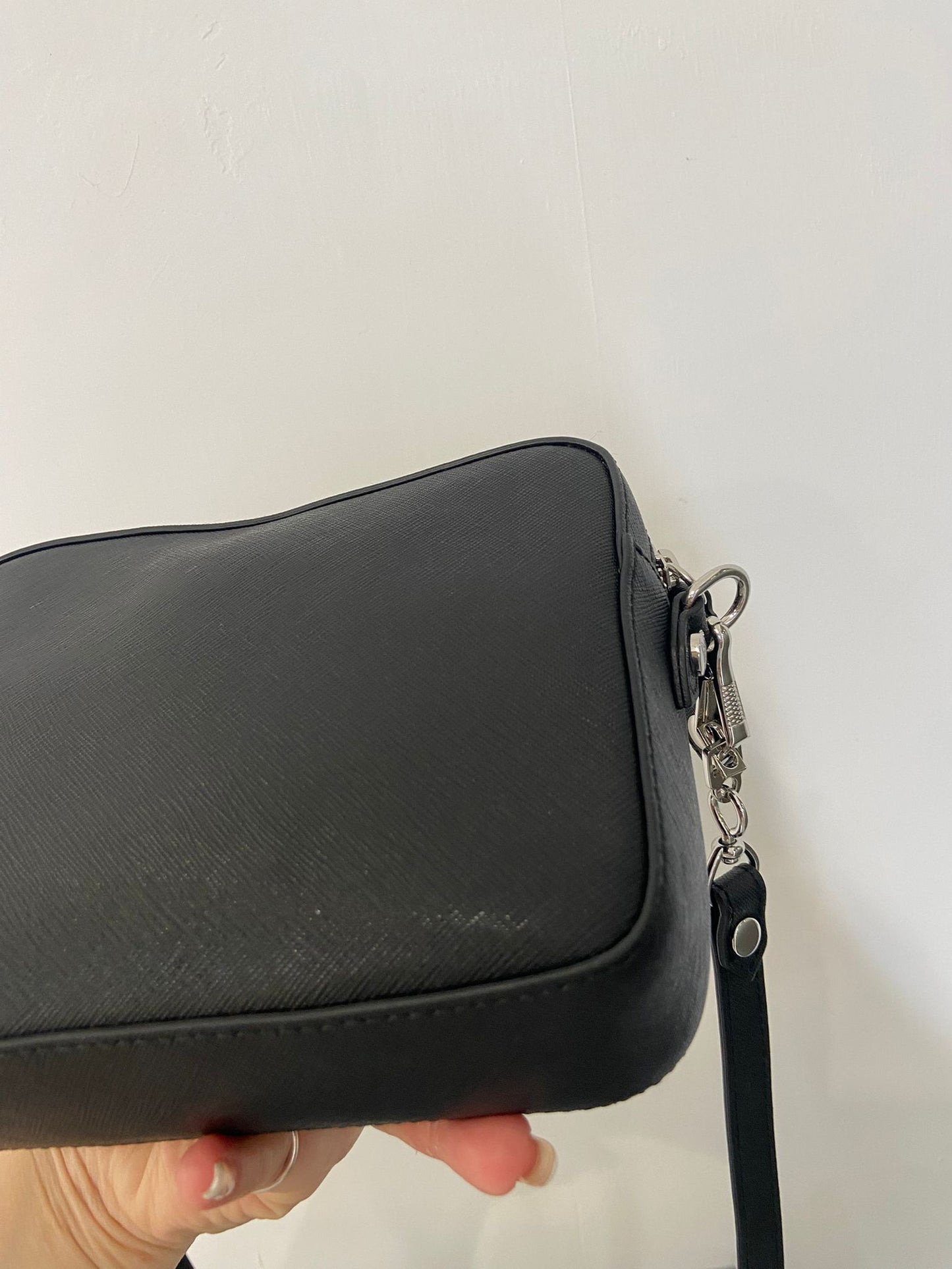 Vivienne Westwood 黑色相機包