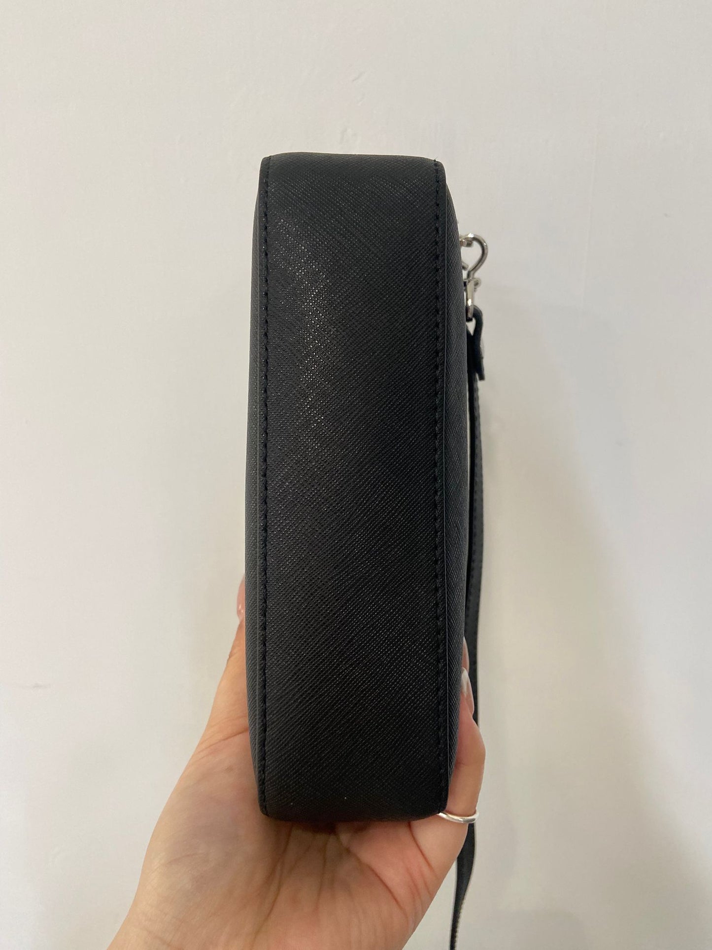 Vivienne Westwood 黑色相機包
