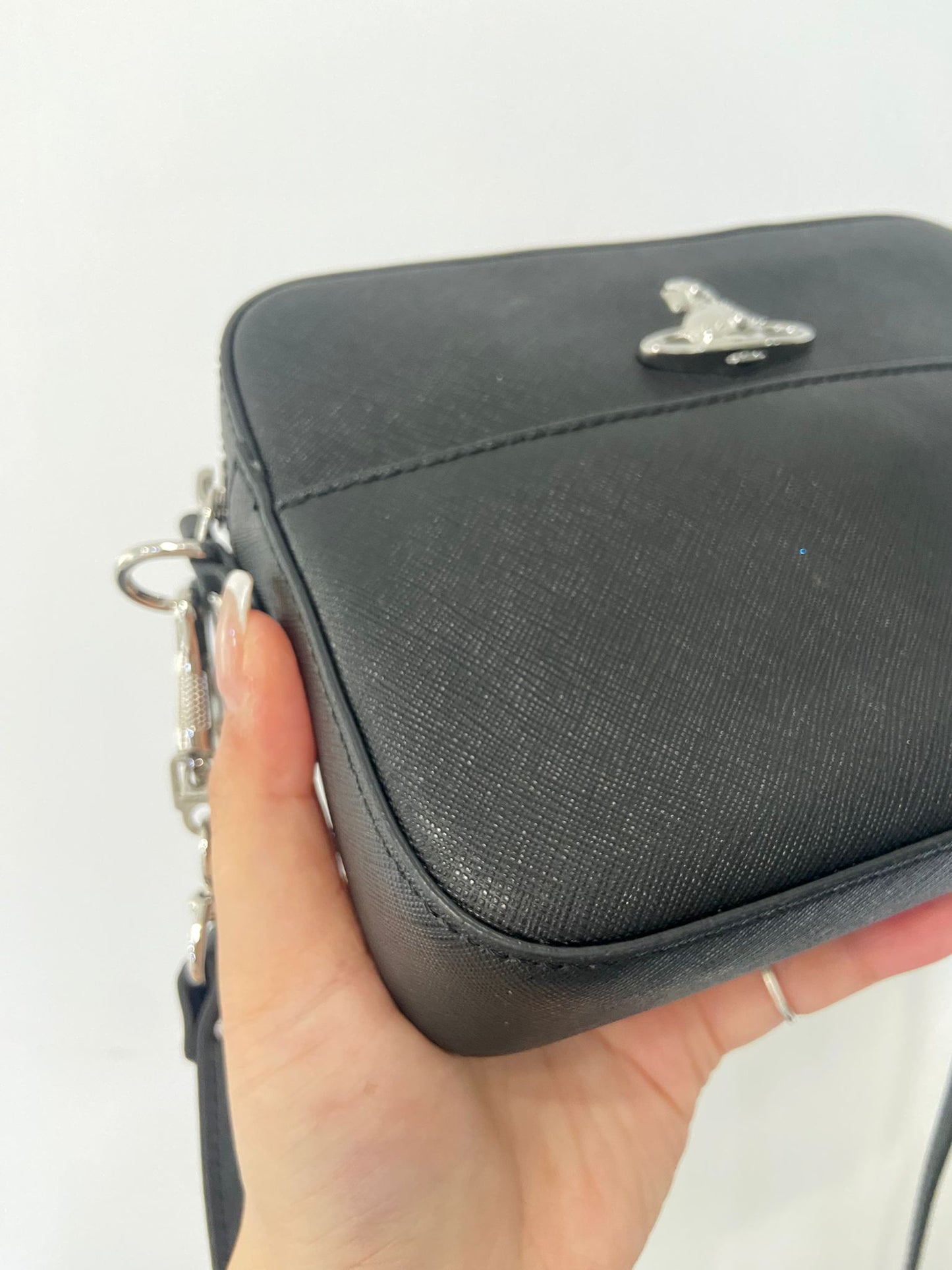 Vivienne Westwood 黑色相機包