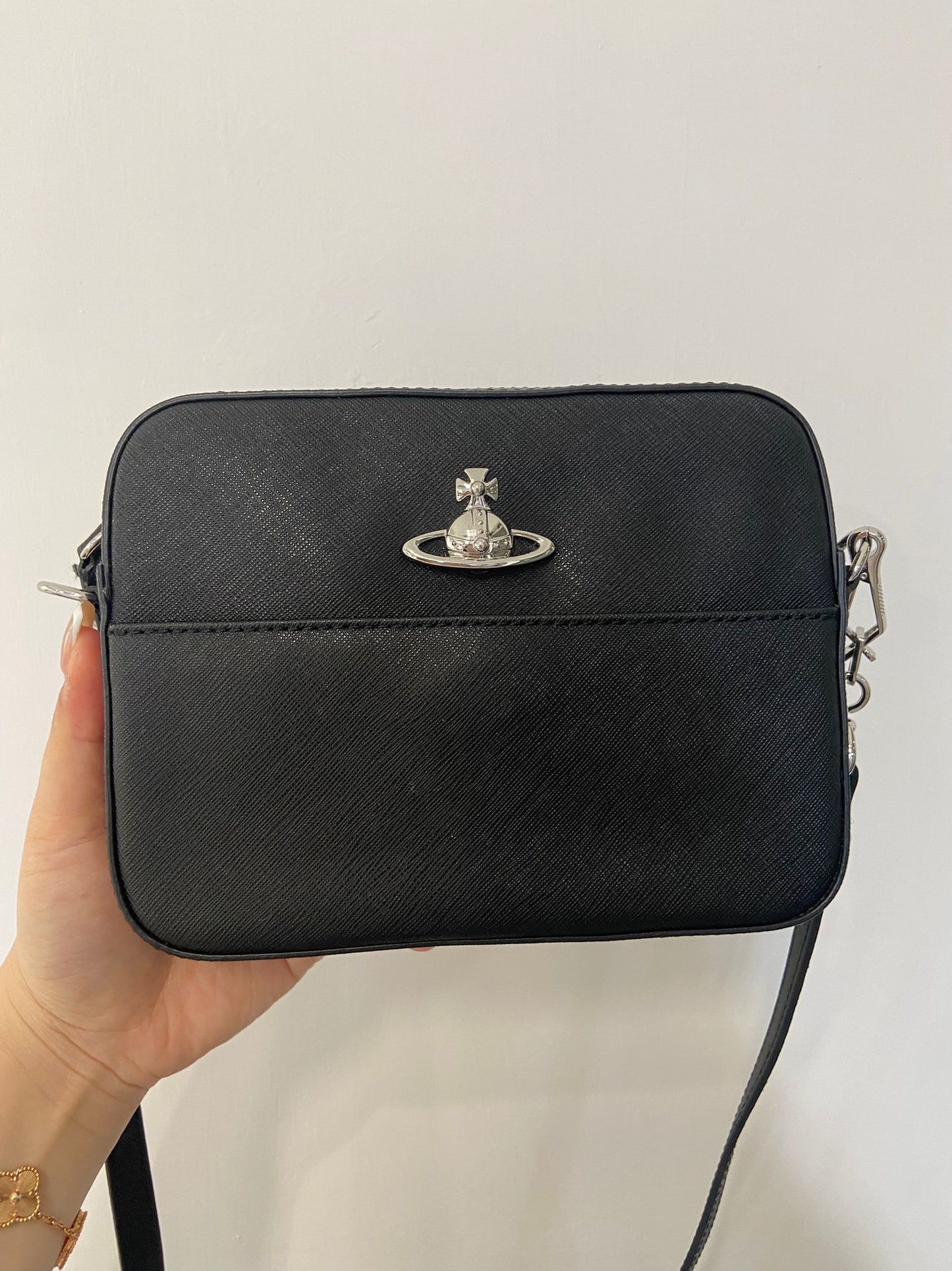 Vivienne Westwood 黑色相機包