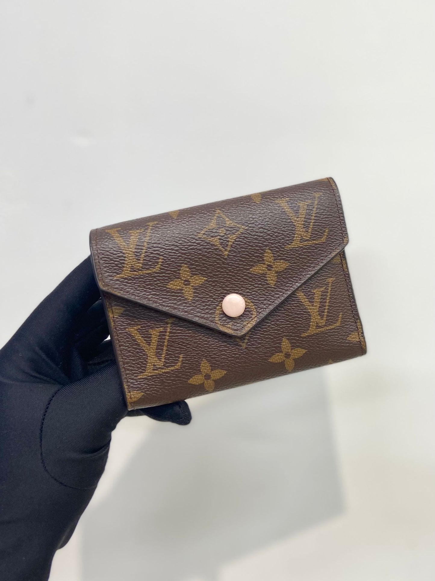 LV 三摺短銀包