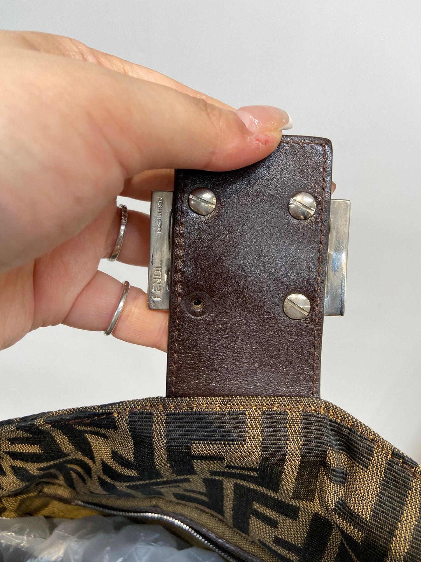 Fendi baguette 腋下單肩袋