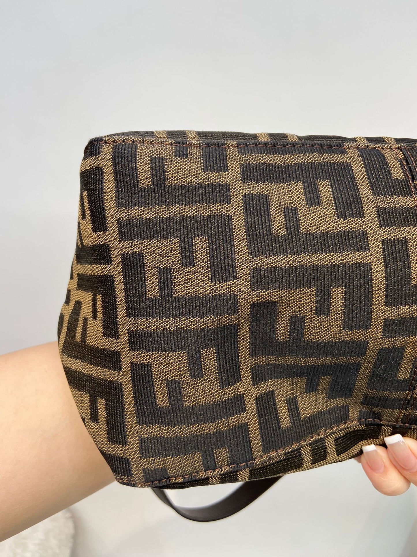 Fendi baguette 腋下單肩袋