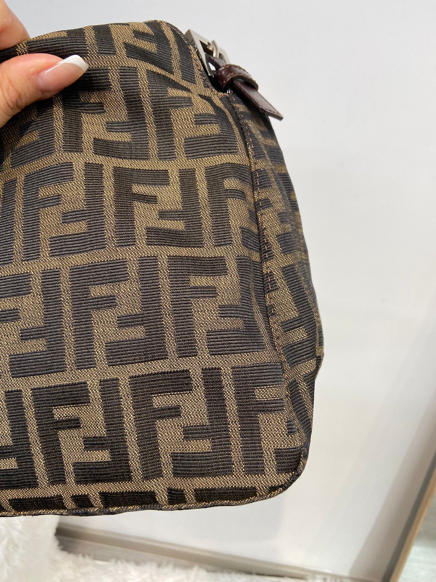 Fendi baguette 腋下單肩袋