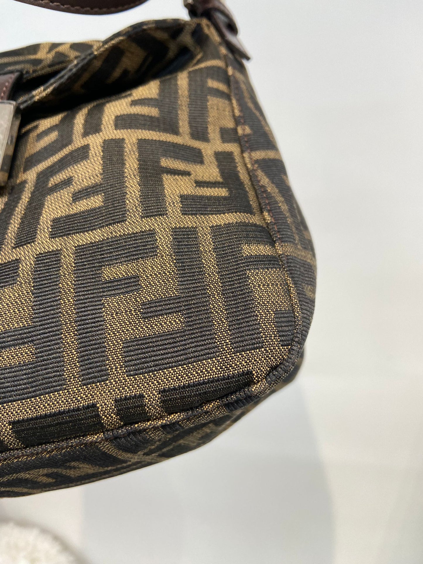 Fendi baguette 腋下單肩袋