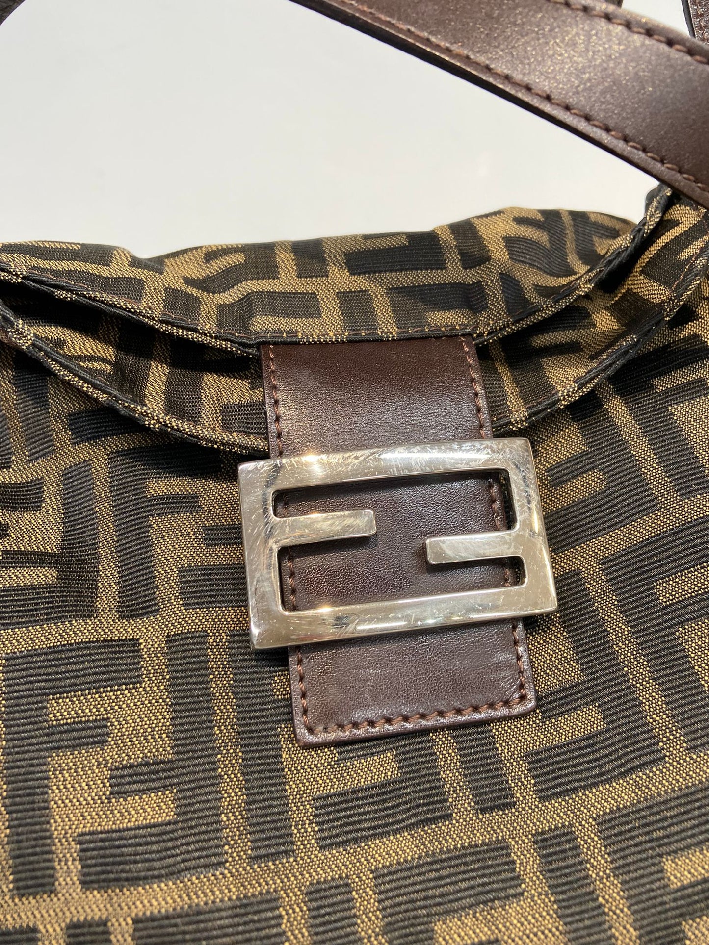 Fendi baguette 腋下單肩袋